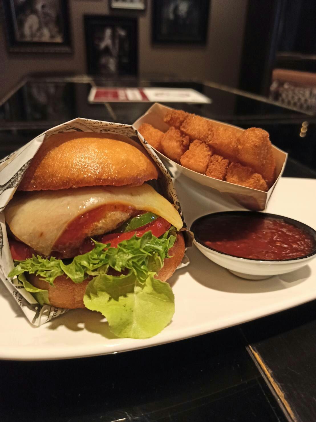 รีวิว Red Rose Chinese Restaurant & Jazz Lounge โรงแรมเซี่ยงไฮ้แมนชั่น