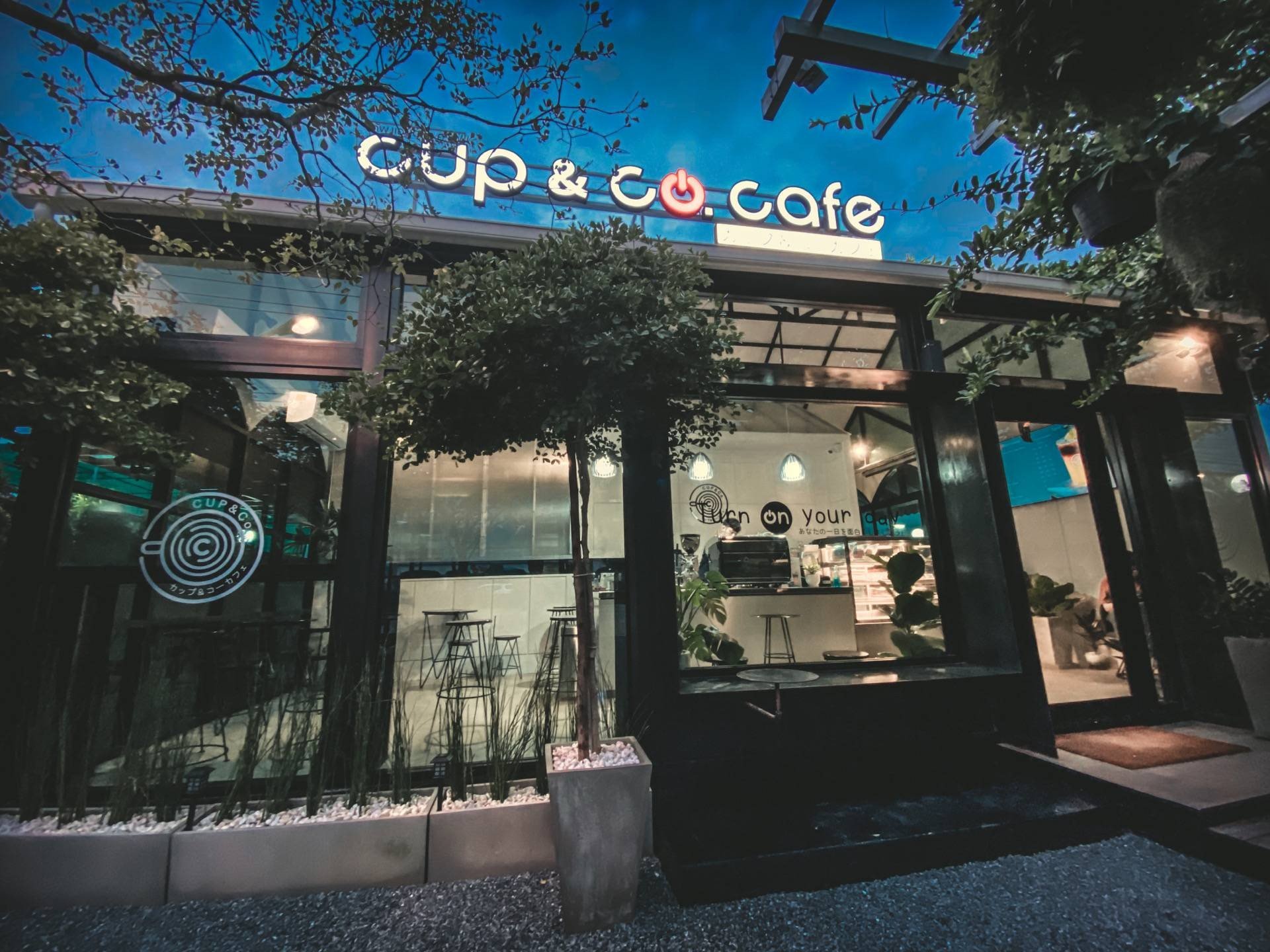 รีวิว Cup&Co. Cafe สุพรรณบุรี ร้านคาเฟ่เปิดใหม่ สไตล์ญี่ปุ่น ในตัวเมืองสุพรรรบุรี