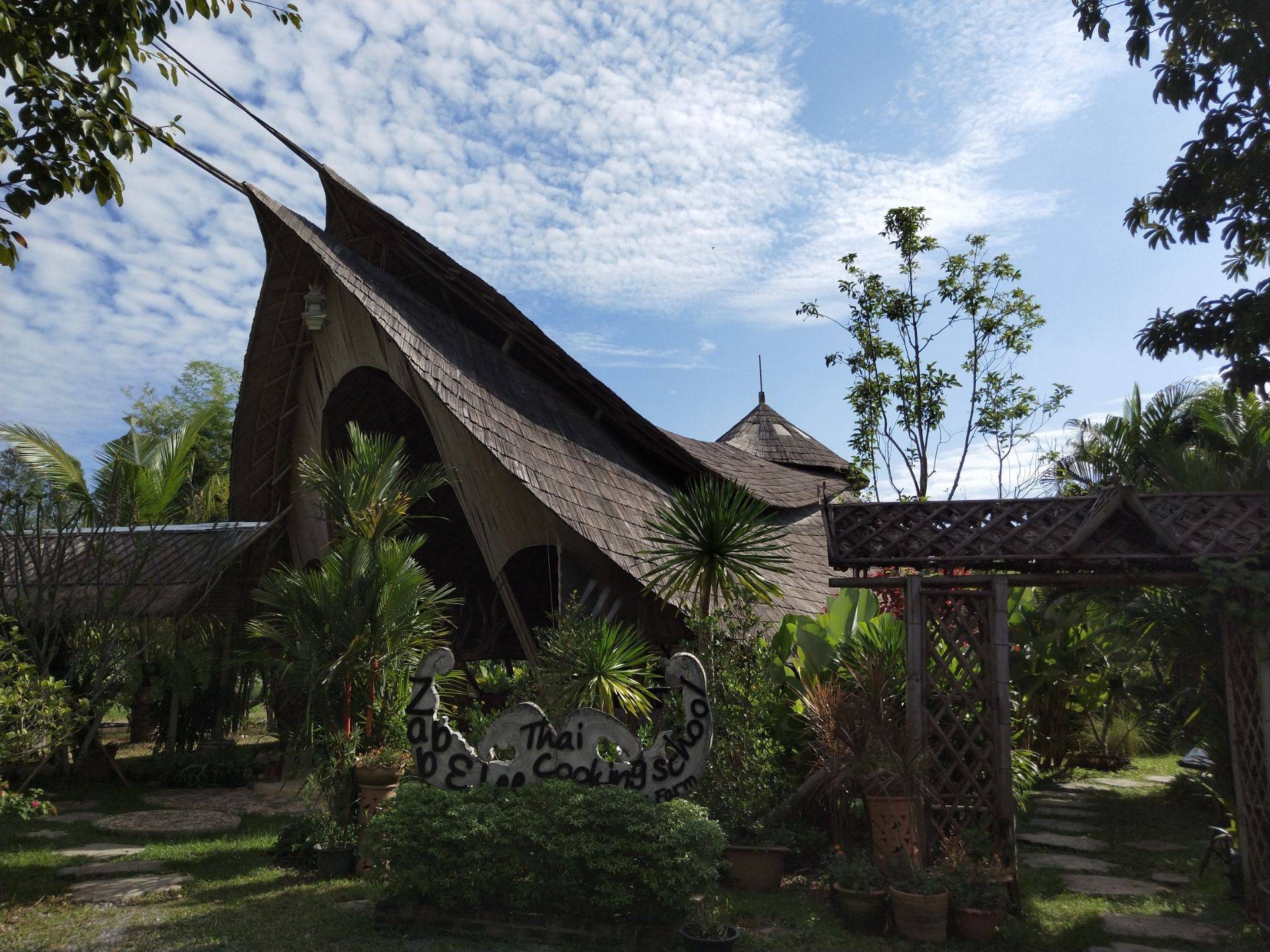 รีวิว Jam(แจ่ม)Garden Cafe by Zabb E Lee บรรยากาศสวน..อาหารอร่อย