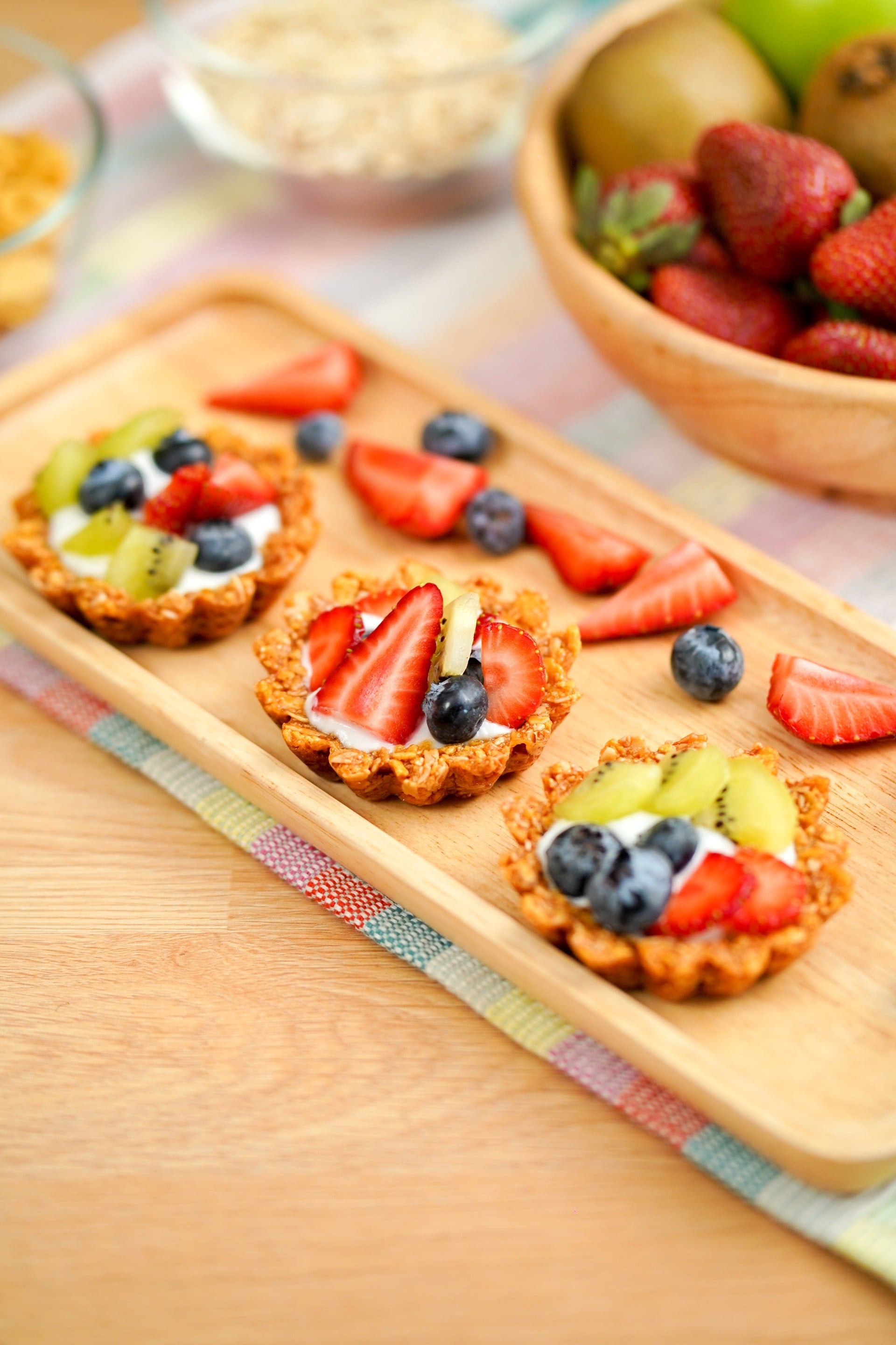 granola fruit tart