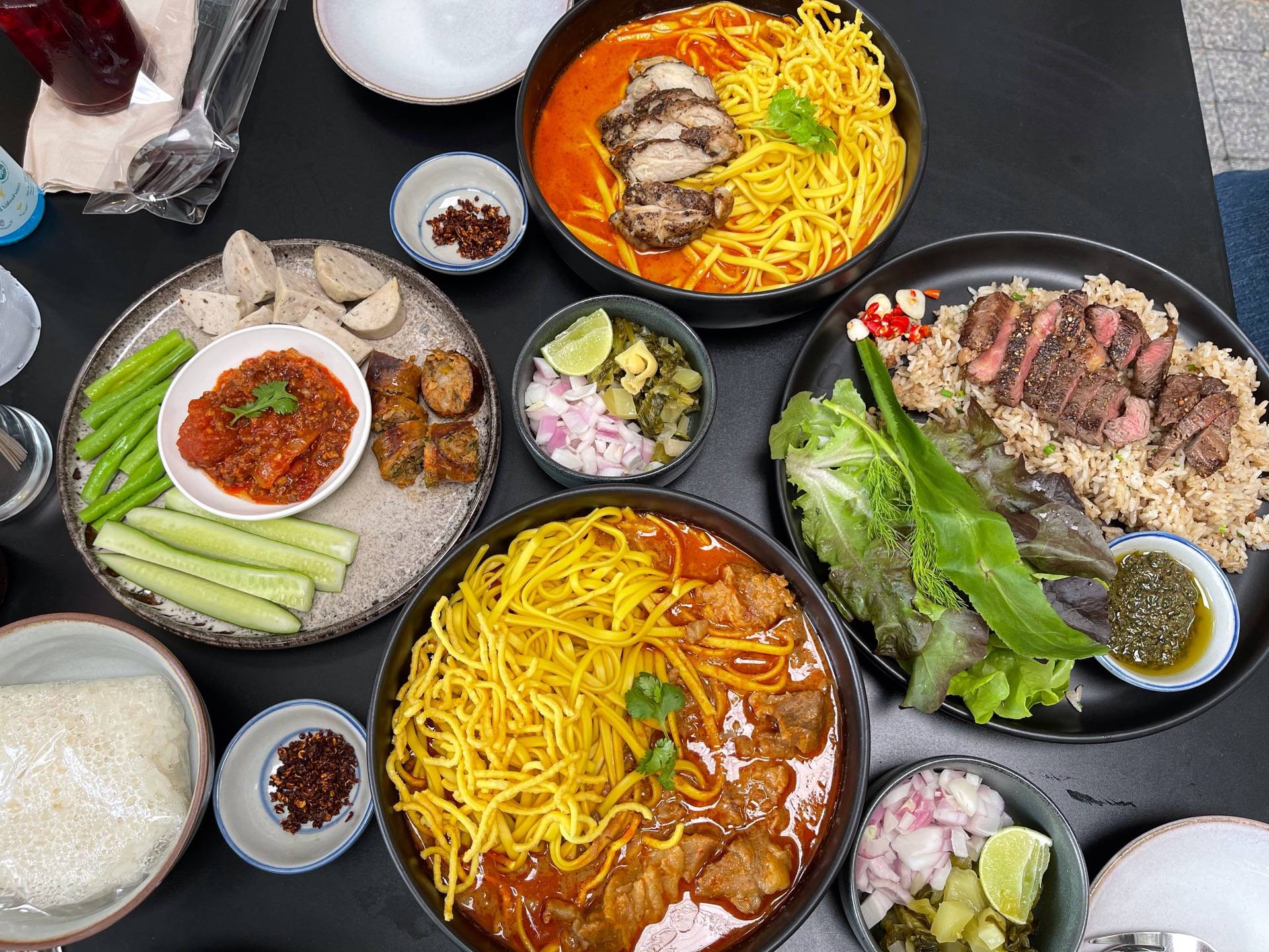 ข้าวซอยเนื้อ สูตรเชียงราย (Khaosoi with braised beef) • อร่อยมากๆ ร้าน เนื้อเหนือ NEUA.NEUR.BKK