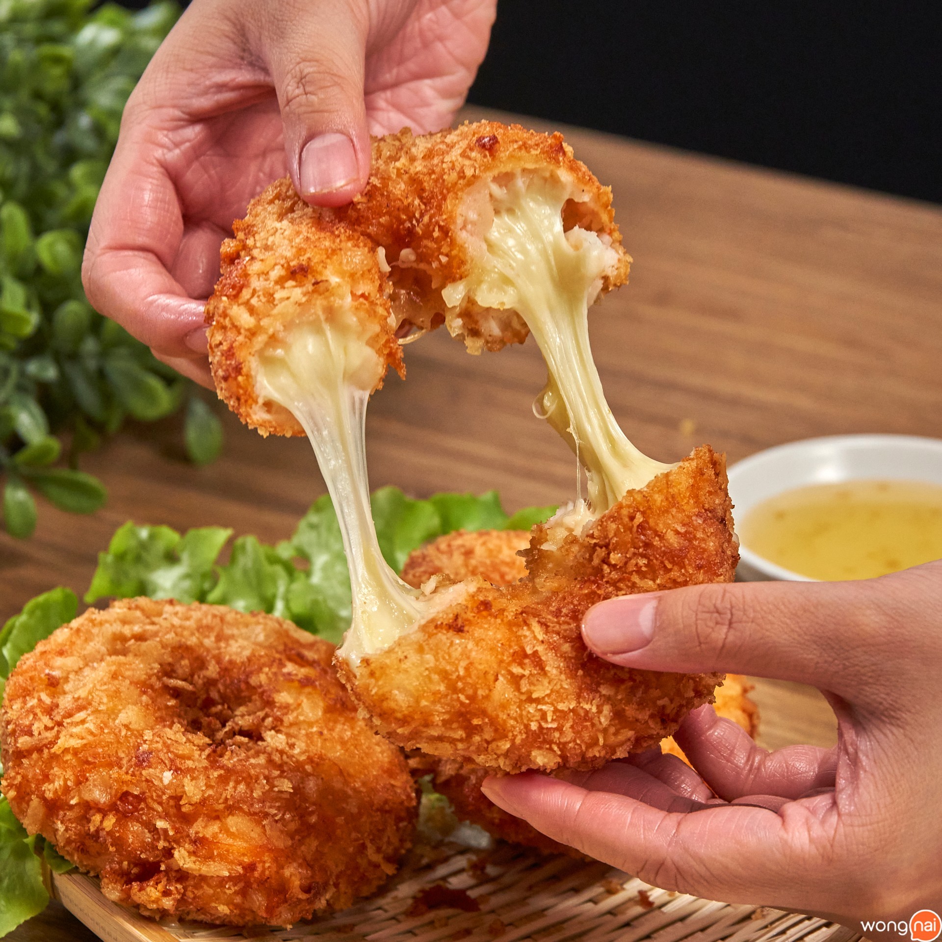 โดนัทกุ้งไส้ชีส