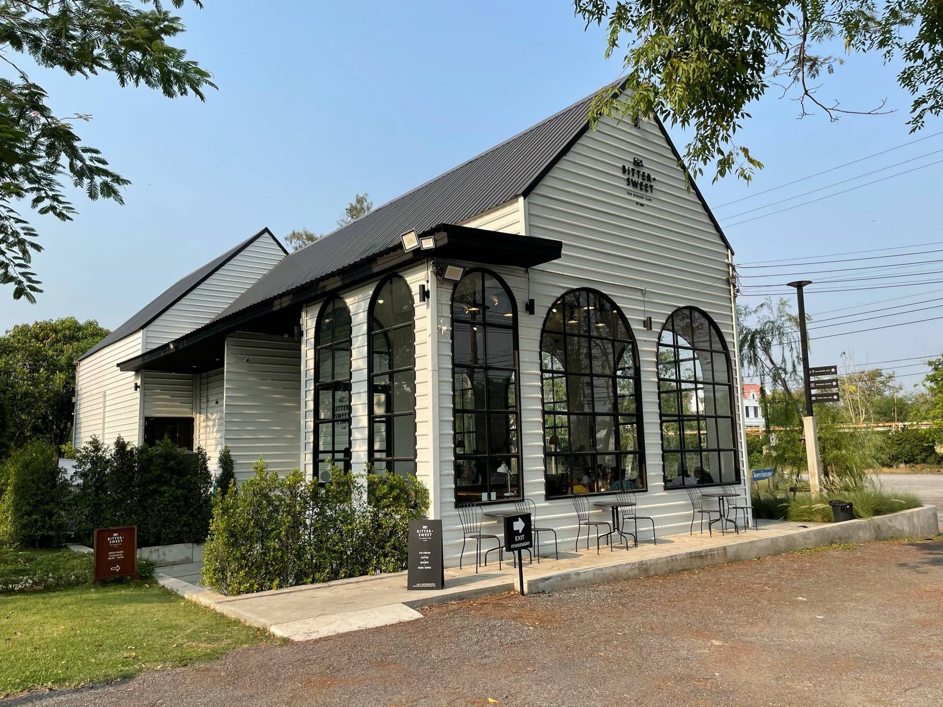 รีวิว Bitter sweet NakornNayok ร้านน่ารัก ริมทางรังสิตนครนายก คลอง