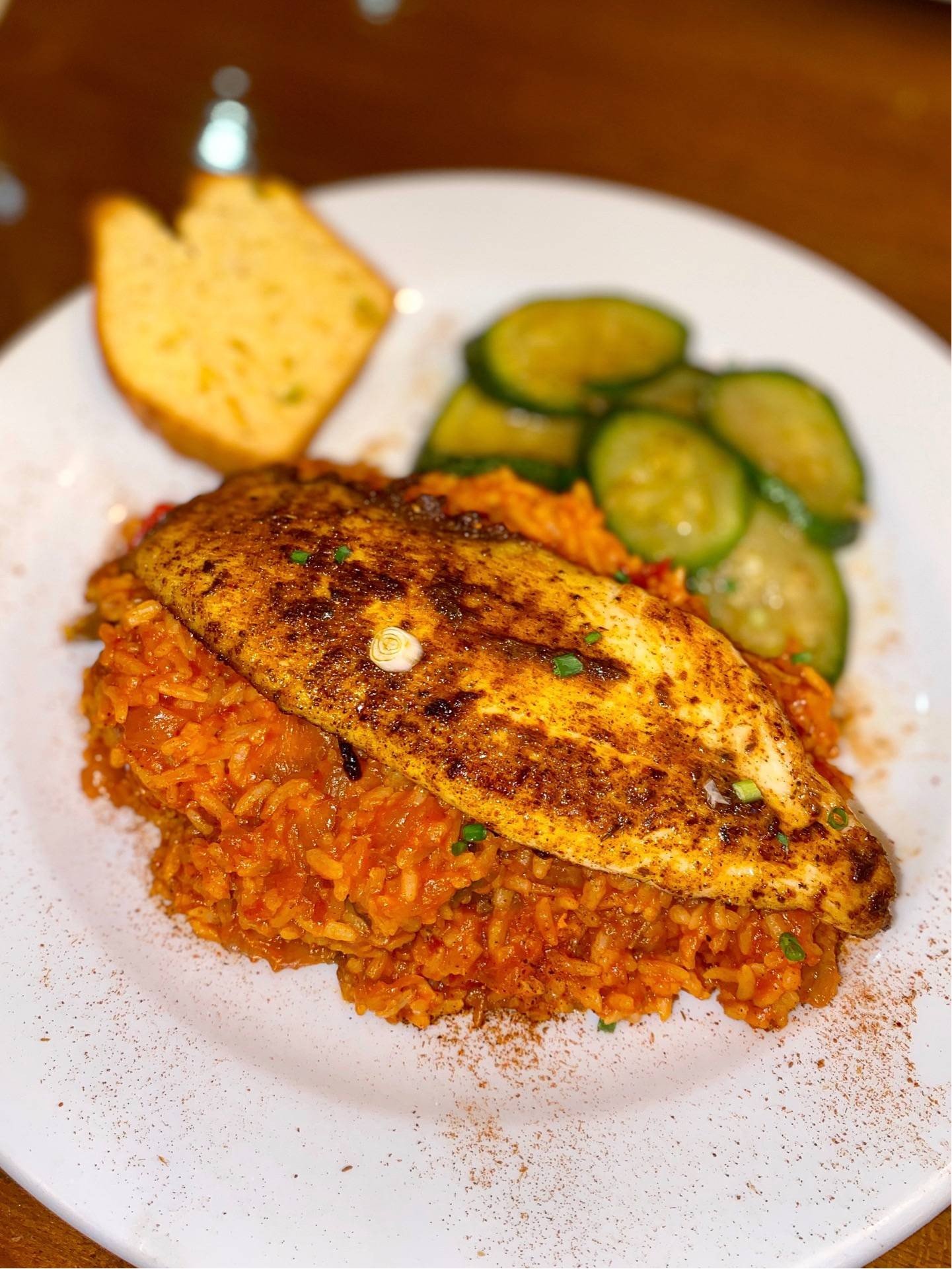 Jambalaya Seafood ร้าน Bourbon Street Restaurant, Oyster Bar & Boutique