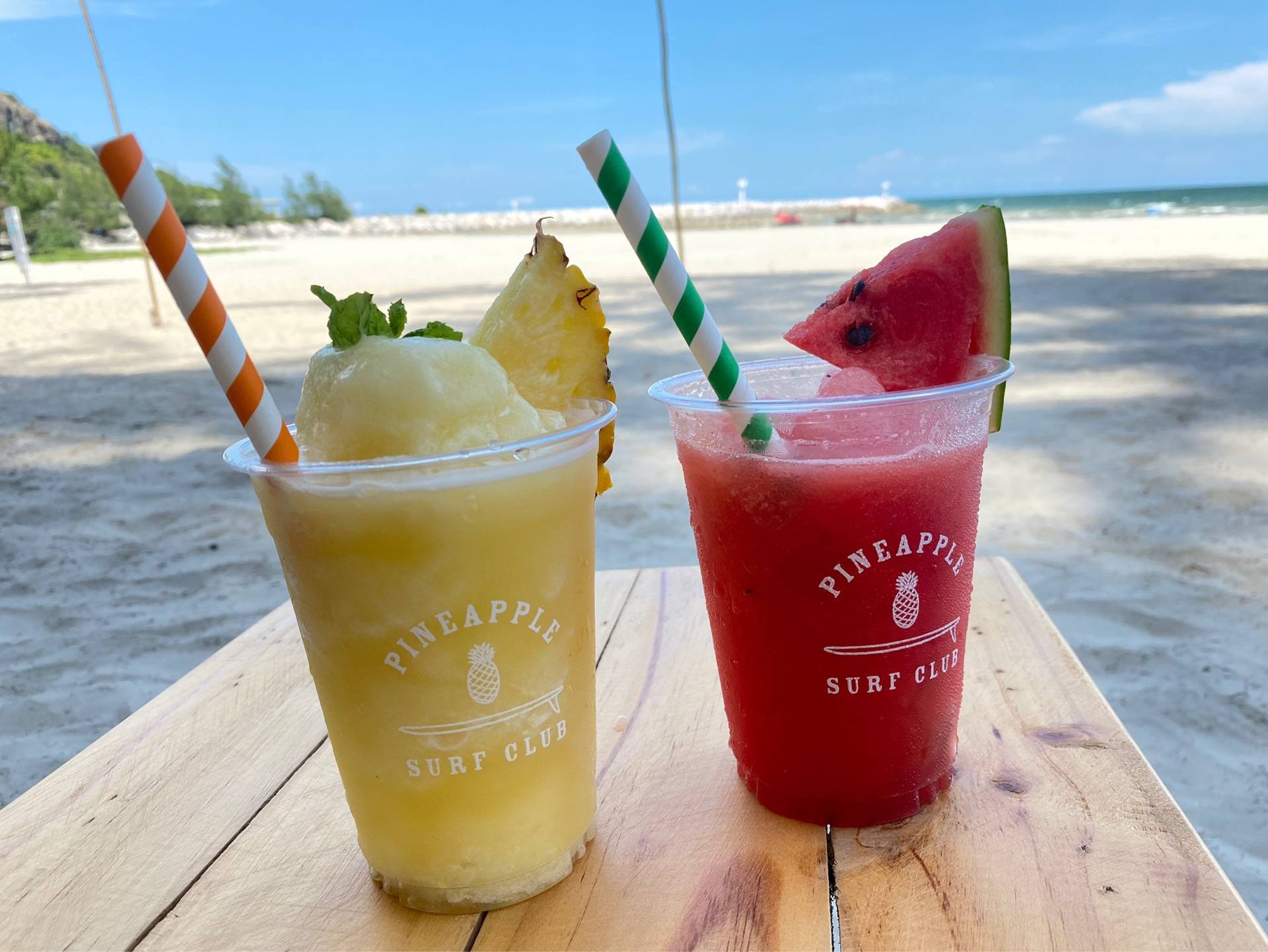 รูป Pineapple Surf Club