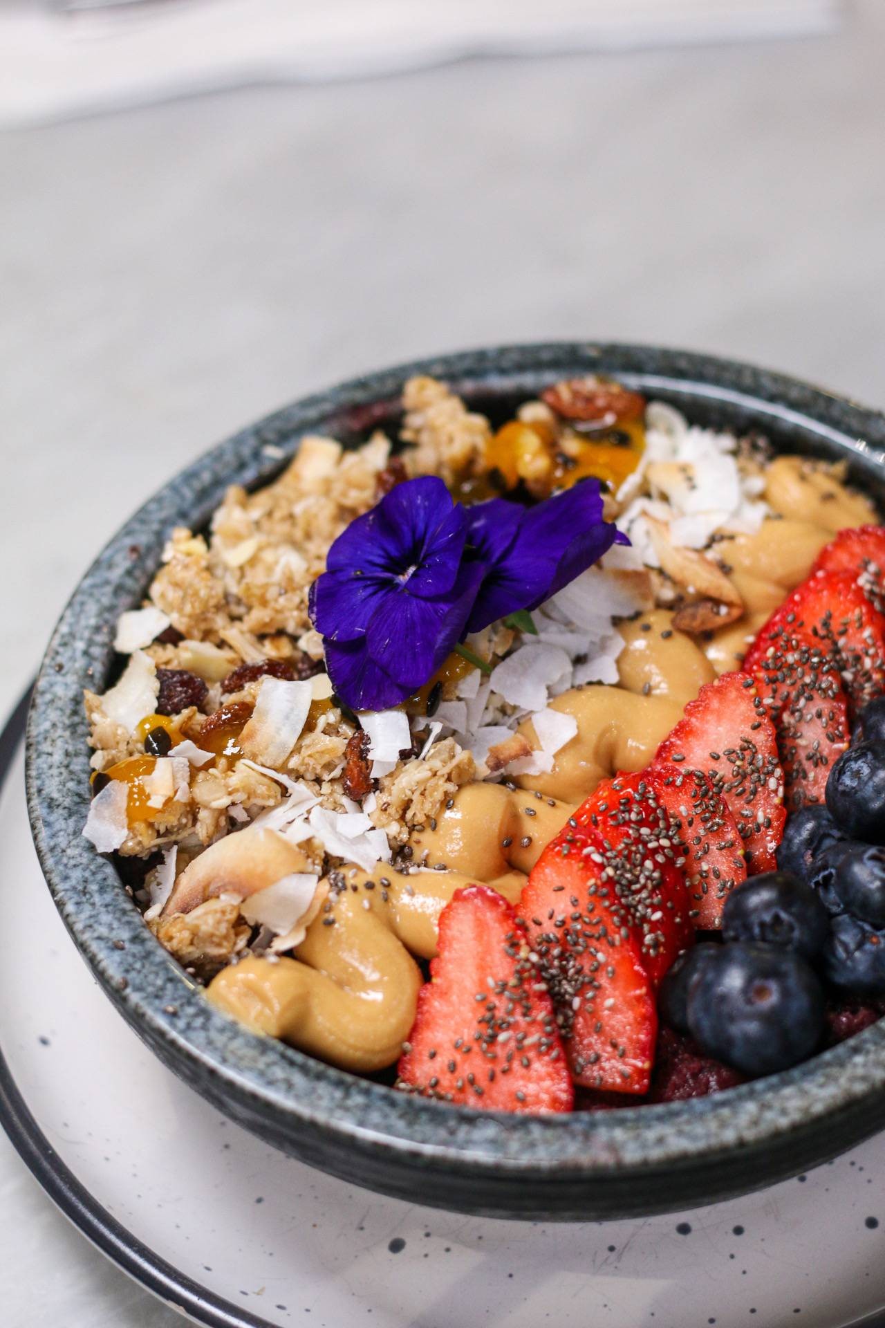 ร้าน Dutton Garage Cafe รีวิวร้านอาหาร Wongnai