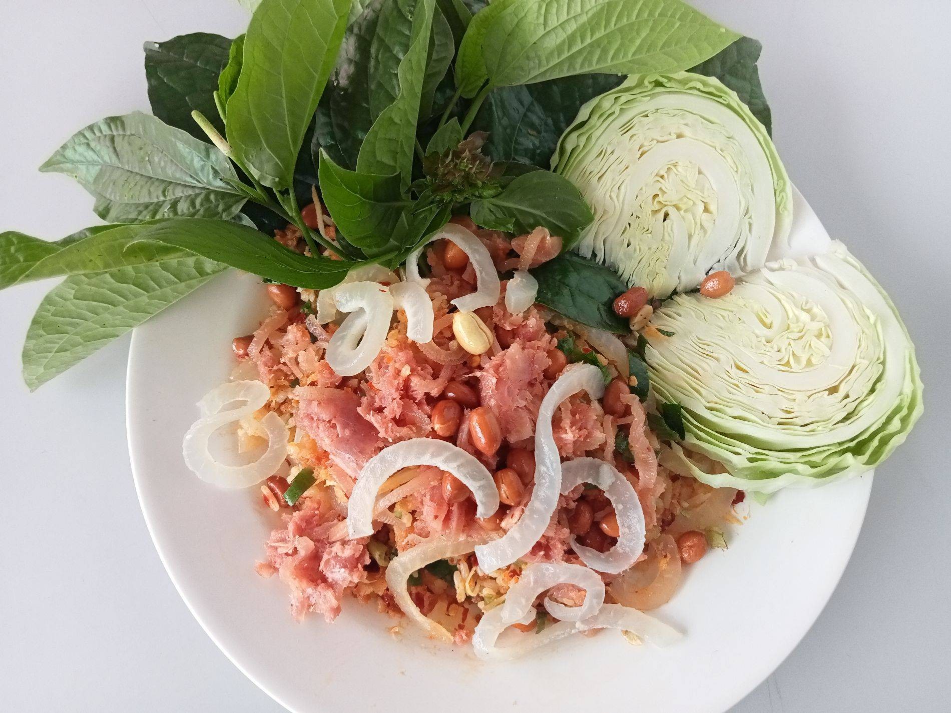 ระ(ยำ)ข้าวยำแหนมสด (ศูนย์อาหารพระปกเกล้า) - สั่งอาหารเดลิเวอรี ...