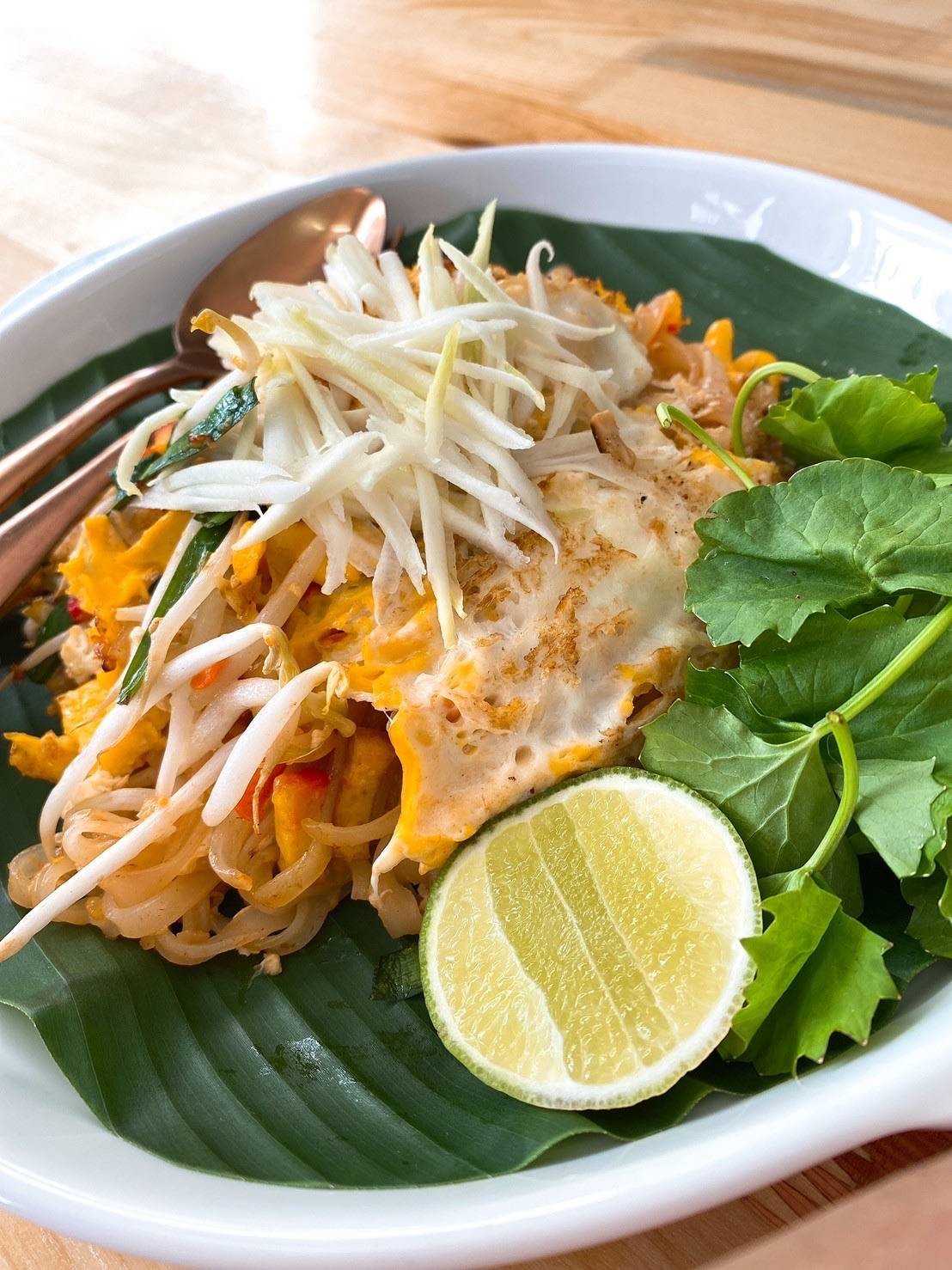 ร้าน ผัดไทประตูข้าง | รีวิวร้านอาหาร