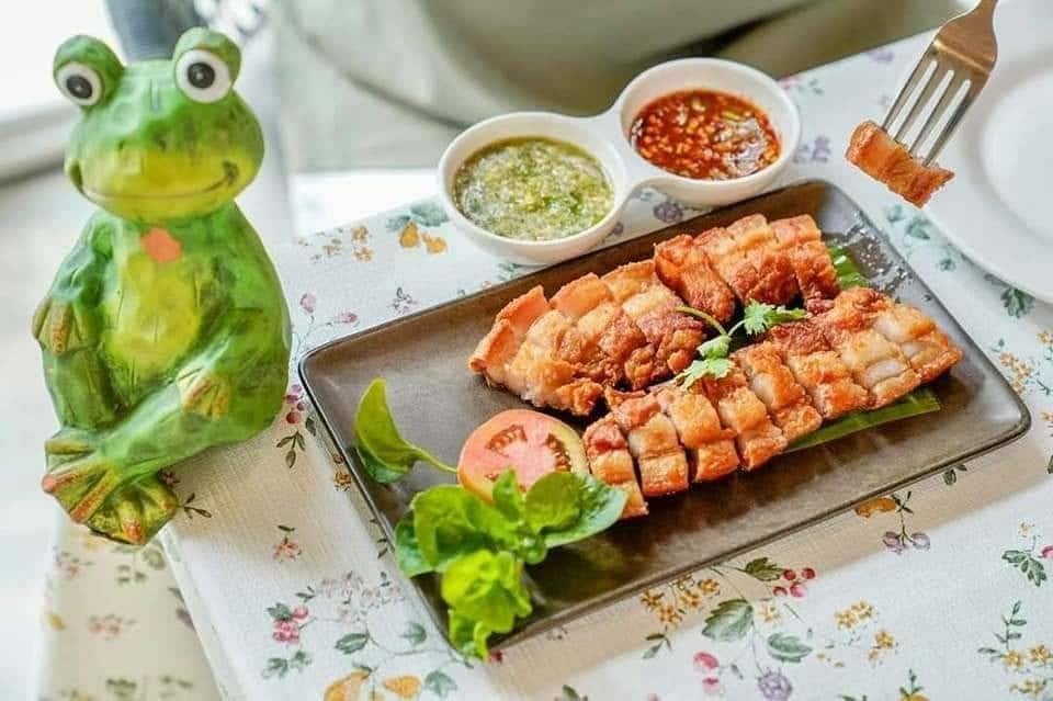 รีวิว] ร้าน The Frog Prince Cafe And Eatery นครปฐม | เมนูแนะนำ รูปภาพ ราคา