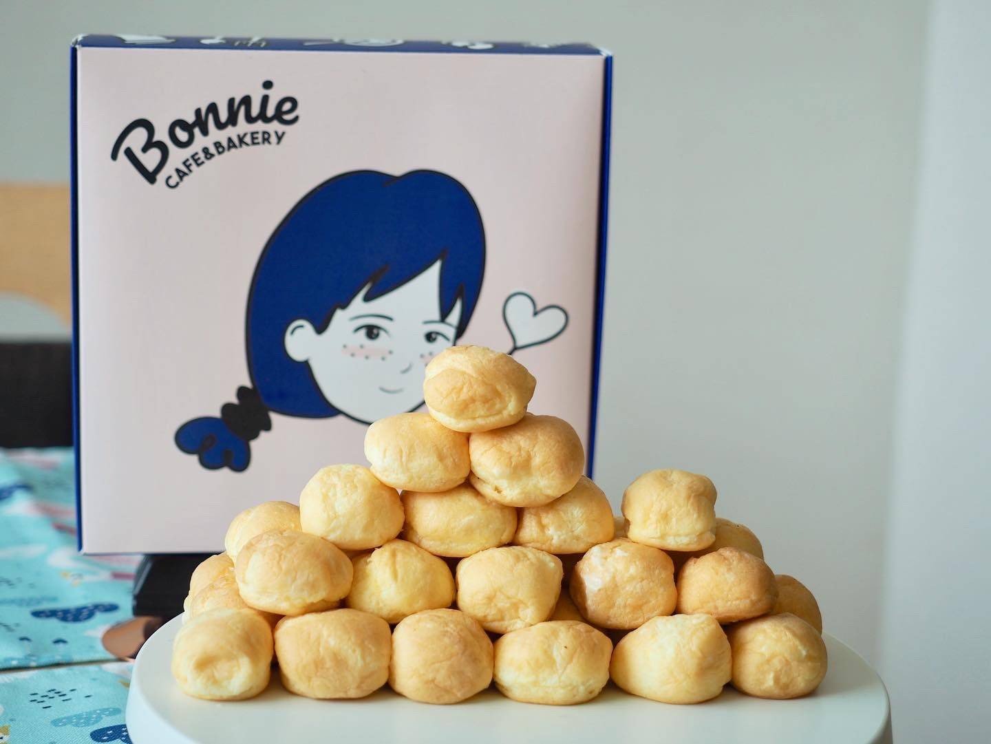 รีวิว Bonnie Cafe & Bakery เอแคลร์นุ่มนุ่ม