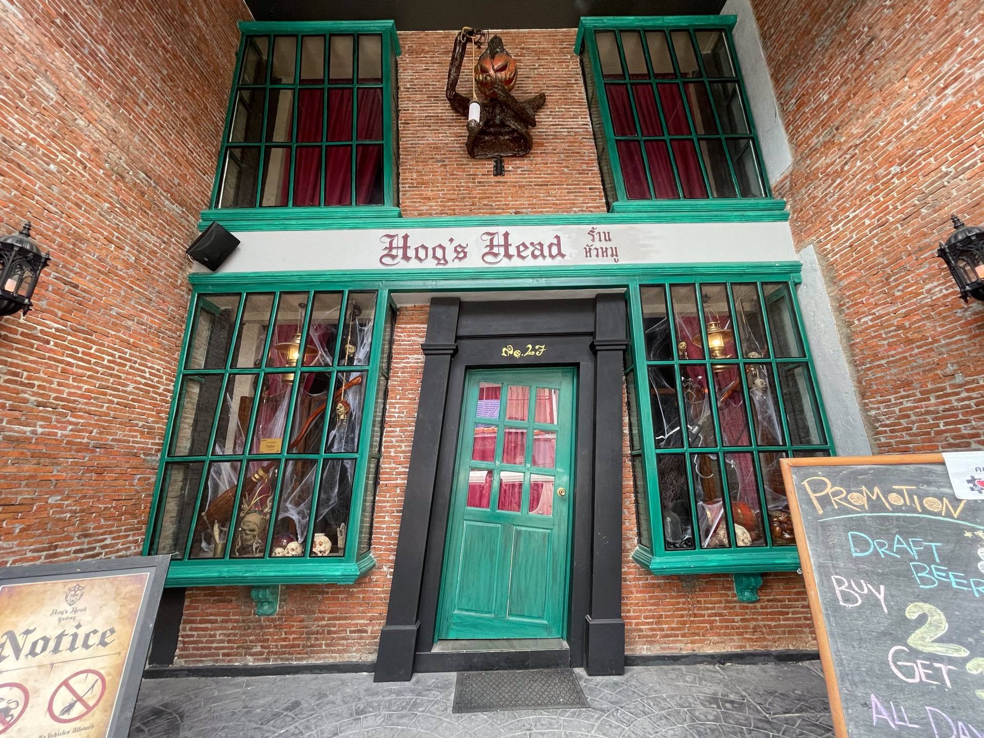 รีวิว Hog’s Head Phuket Cafe bar สายชิลล์มาลองจ้า Wongnai