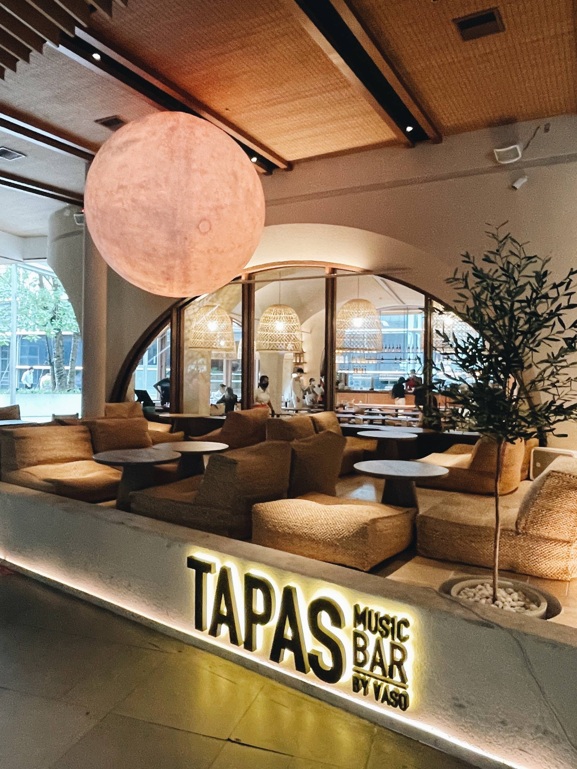 รีวิว Tapas Music Bar by VASO Tapas Music Bar by VASO ยกเกาะ มา