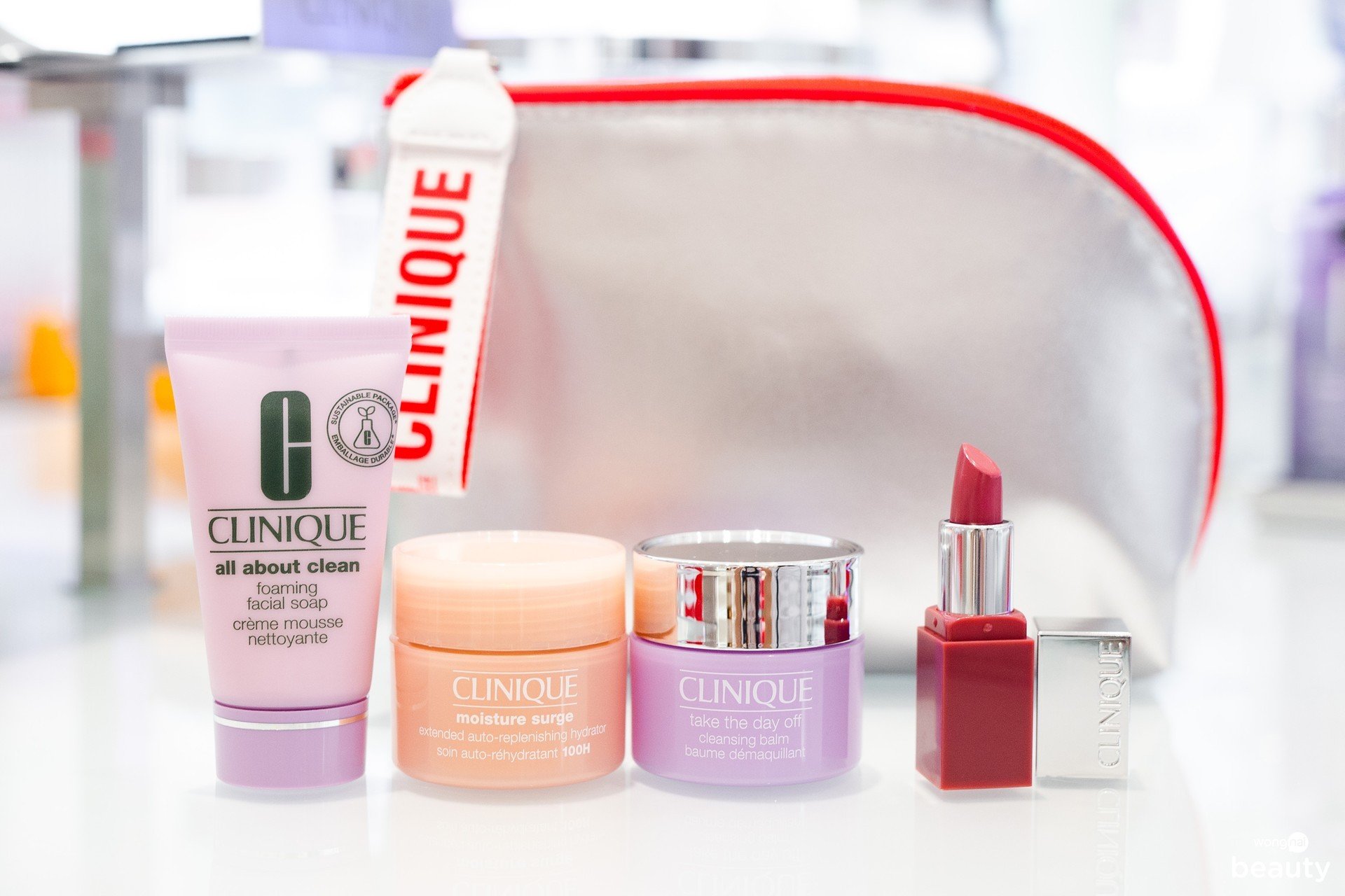 ช้อป! เซ็ตของขวัญสกินแคร์ตัวดังจาก Clinique โปรเด็ดสุดคุ้ม รับปลายปี