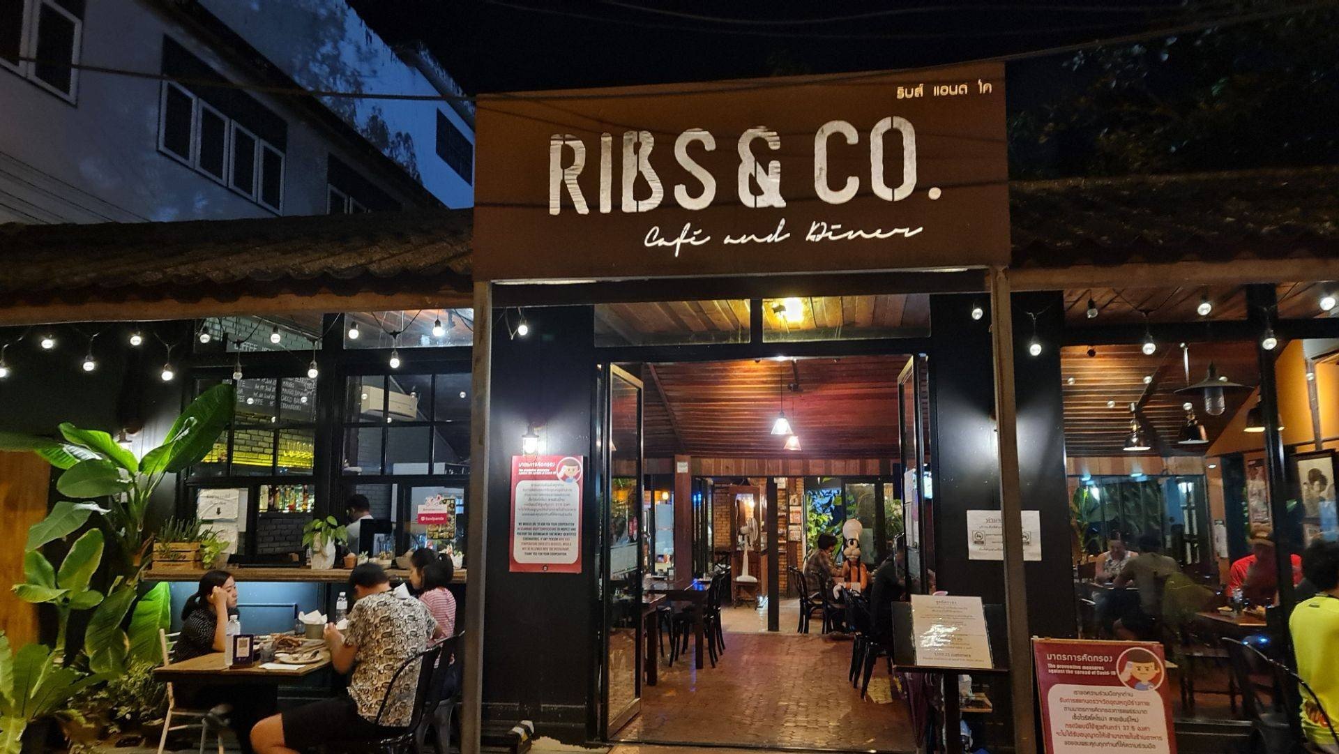 รูป Ribs&Co Ribs&co Chiangrai ประตูสลี