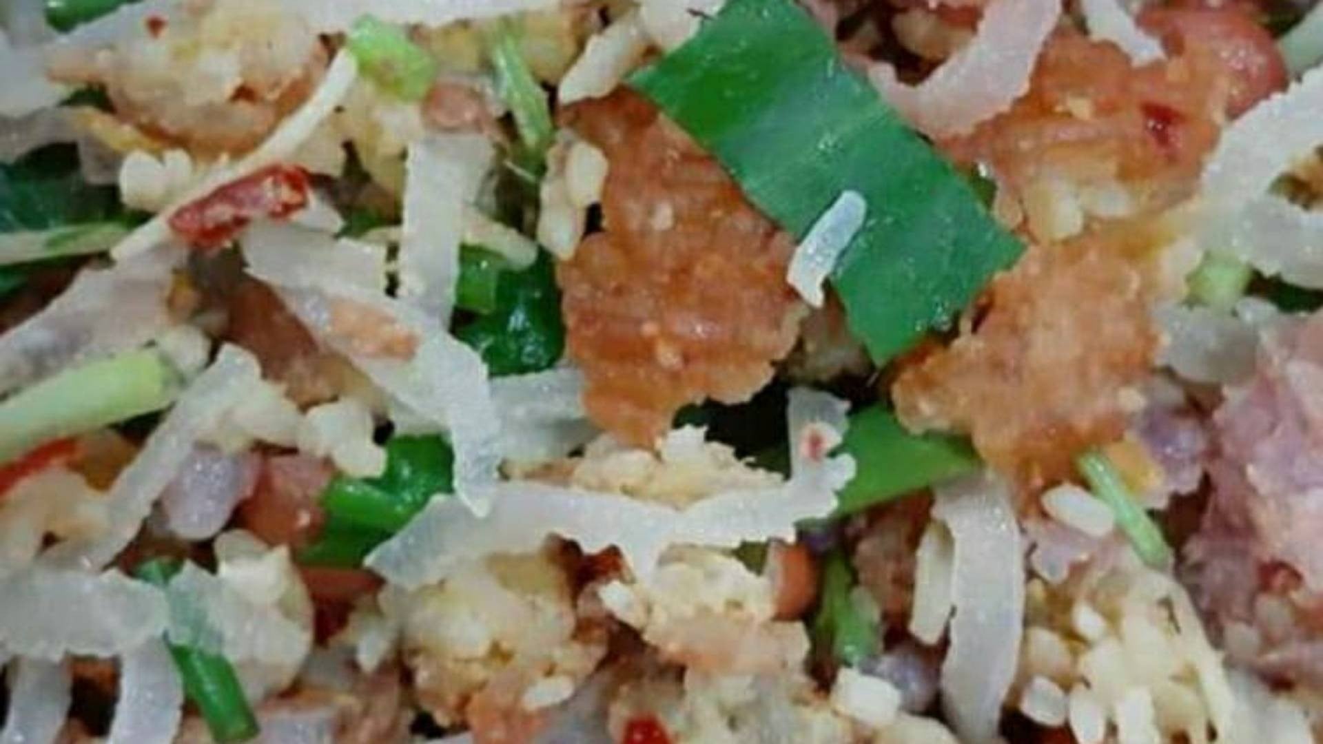 ยำเเหนมข้าวทอด สูตรคุณย่า&เตี๋ยวหมูโบราณเตี๋ยสไก่มะระ&ชาอรพิณ ซอยวัดทอง ...