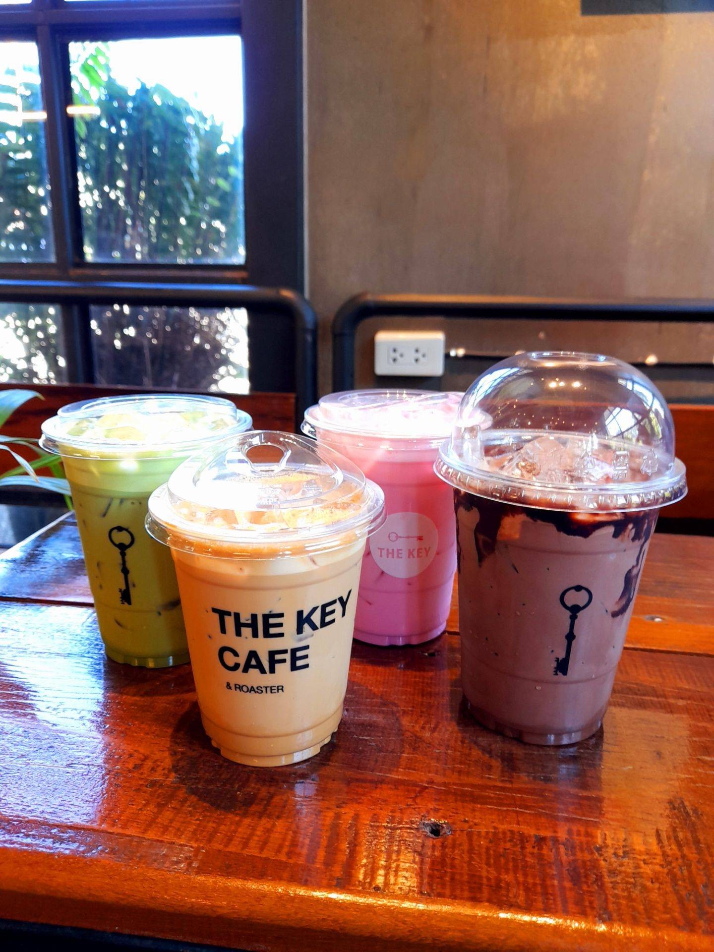 รีวิว THE KEY CAFE AND BISTRO - ร้านกาเฟเก๋ ๆ รสชาติดีเยี่ยม ในเมือง ...