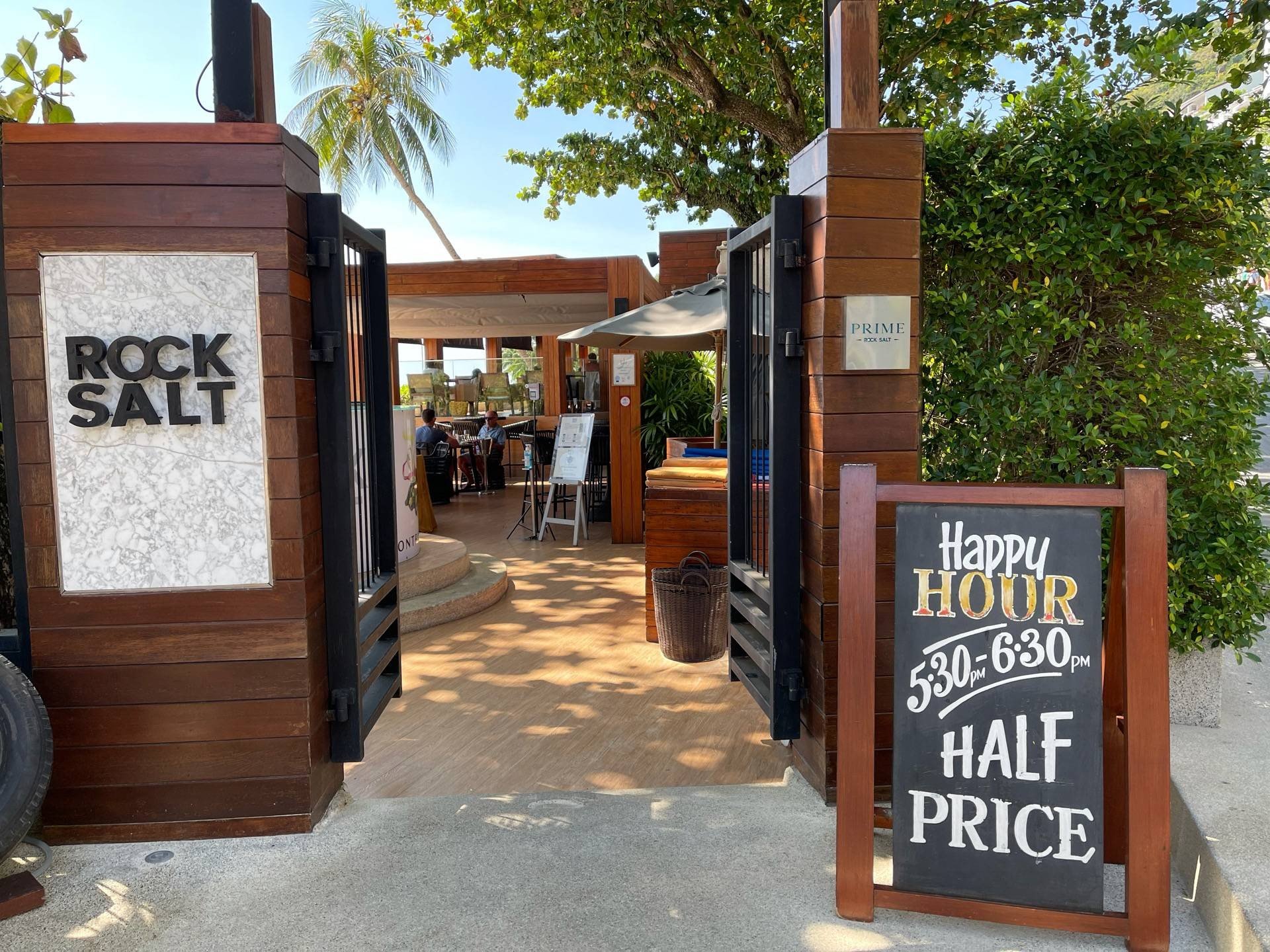 รูป Rock salt Restaurant Nai Harn Wongnai