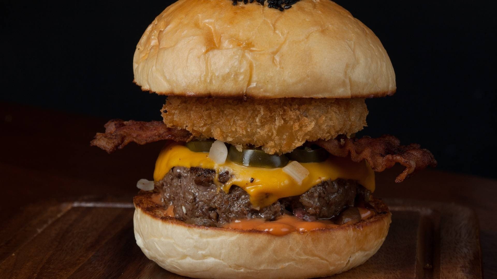 ดีลส่วนลดพิเศษร้าน JIM's Burgers & Beers วัชรพล ส่วนลด 10* สำหรับค่า