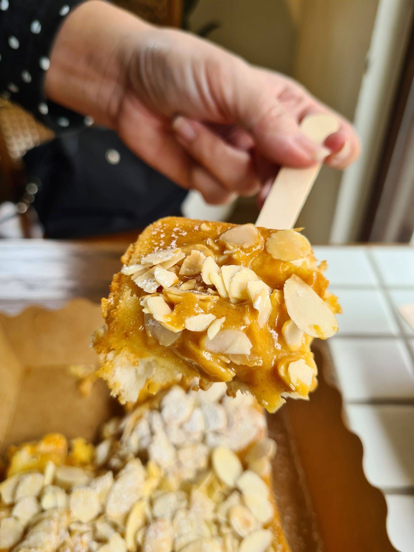 Almond Caramel Milk jam ร้าน Ing Craft Toast Cafe & Backyard Wongnai