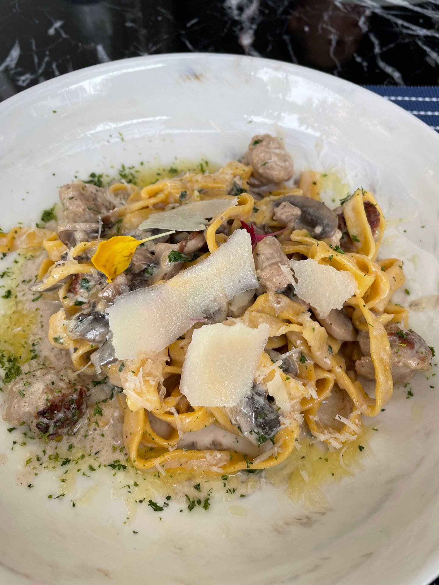 รีวิว PESTO Pasta and Espresso Osteria ซีซ่าสลัดอร่อย ซุปเห็ดอร่อยมาก