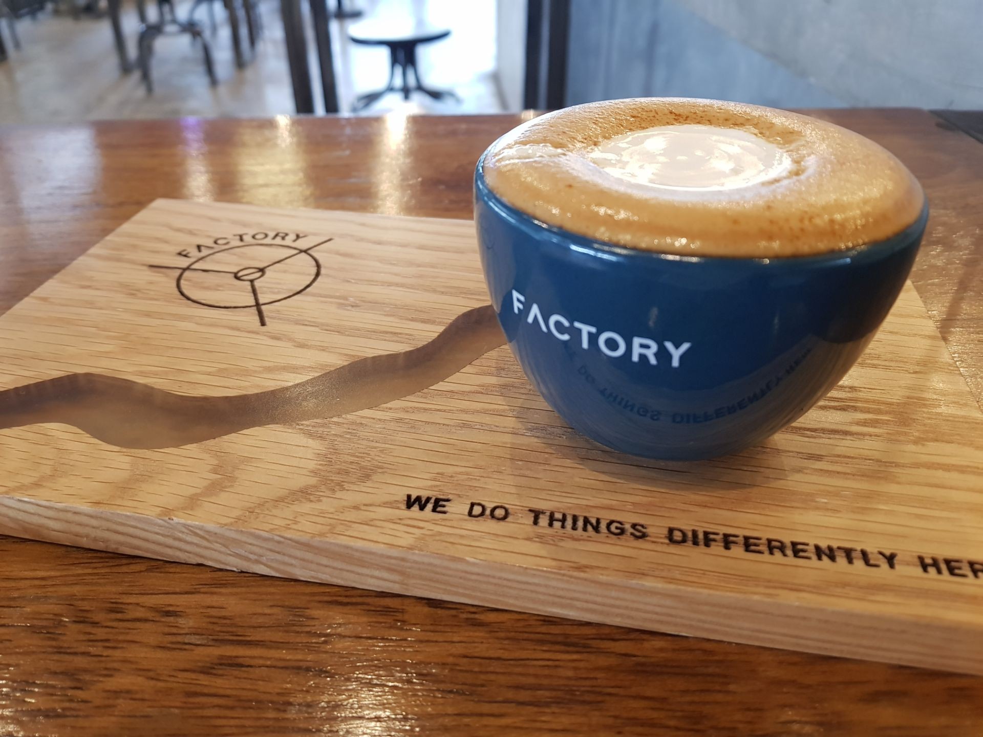 รีวิว Factory Coffee - Bangkok - กาแฟ signature อร่อย สำหรับคนชอบ Latte