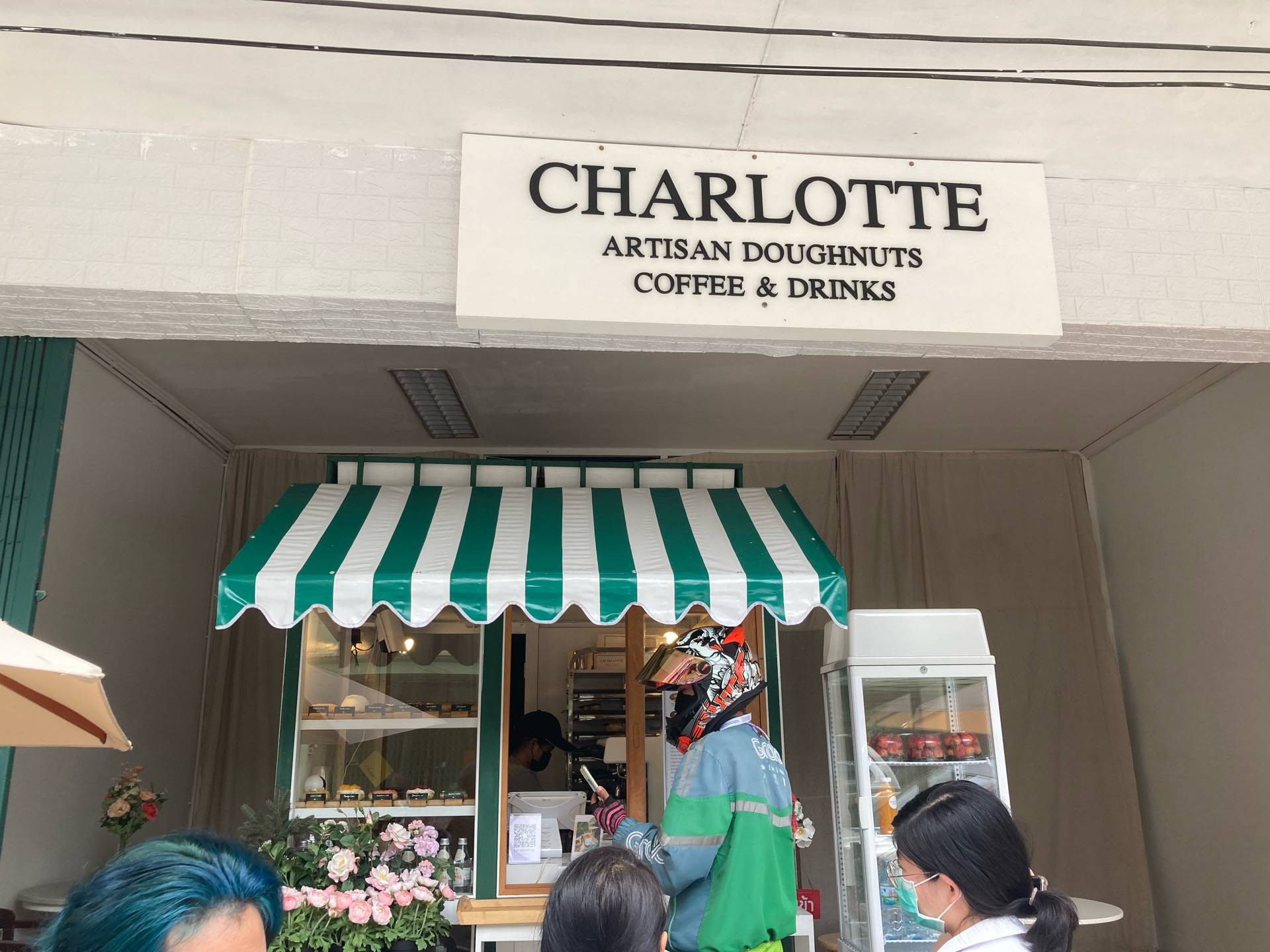 CHARLOTTE DOUGHNUTS   3314e9b01f8747be902f35409d22fc85 