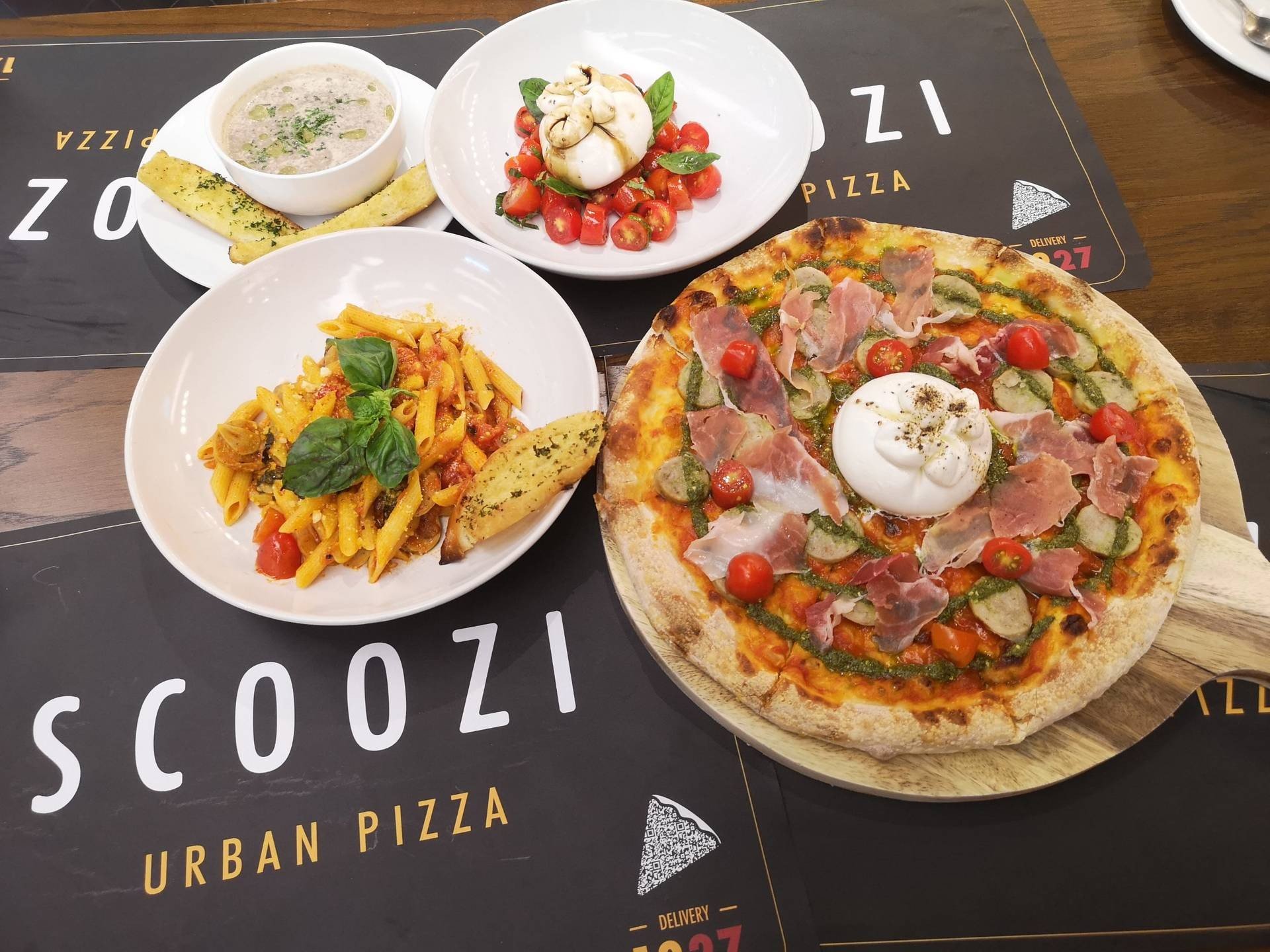 รีวิว Scoozi Urban Pizza EmQuartier ชั้น6 ตึกA พิซซ่าเครื่องแน่น กับ