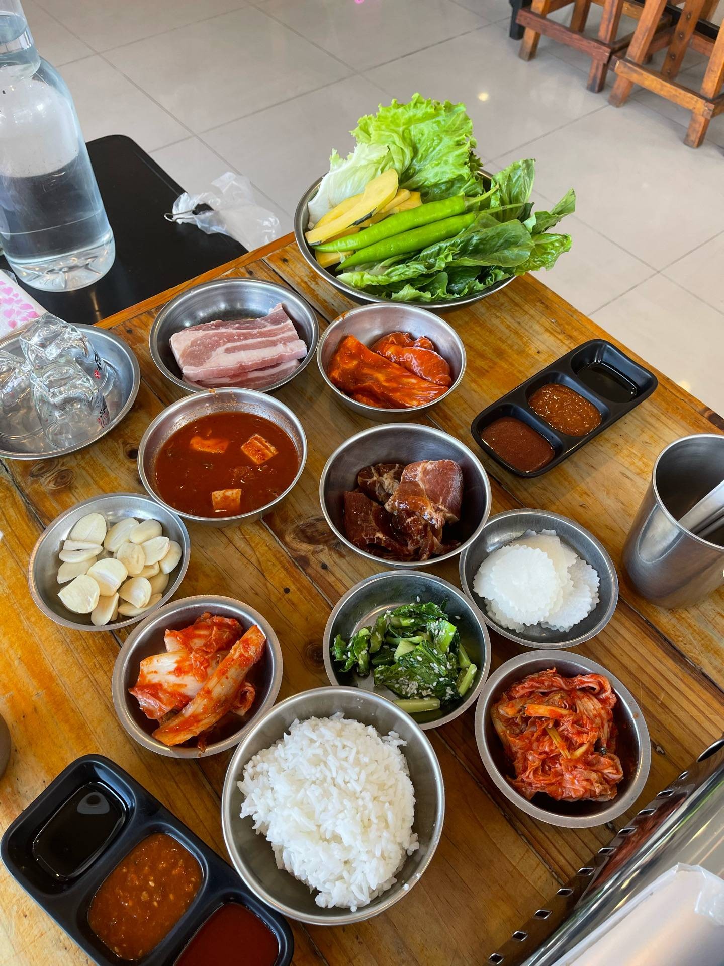 เครื่องเคียงต่างๆ ร้าน Susu Korean B.b.q. บางแสน - Wongnai