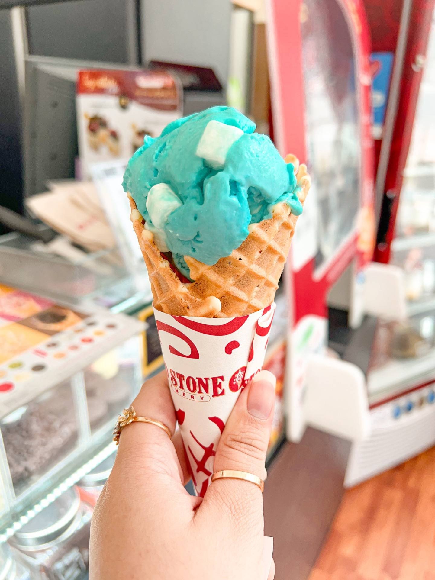 รีวิว Cold Stone Creamery บูธ คอลัมน์ ทาวเวอร์ - ร้านไอศกรีมเปิดใหม่ใน ...