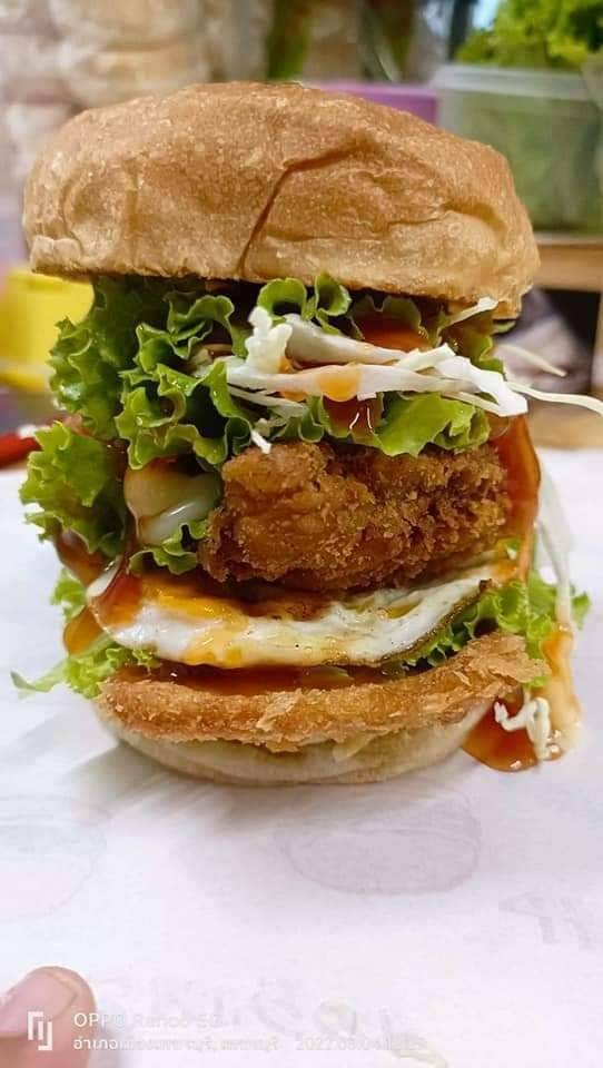 ร้าน Giant and Burger สาขาเมืองเอก เมืองเอก รีวิวร้านอาหาร