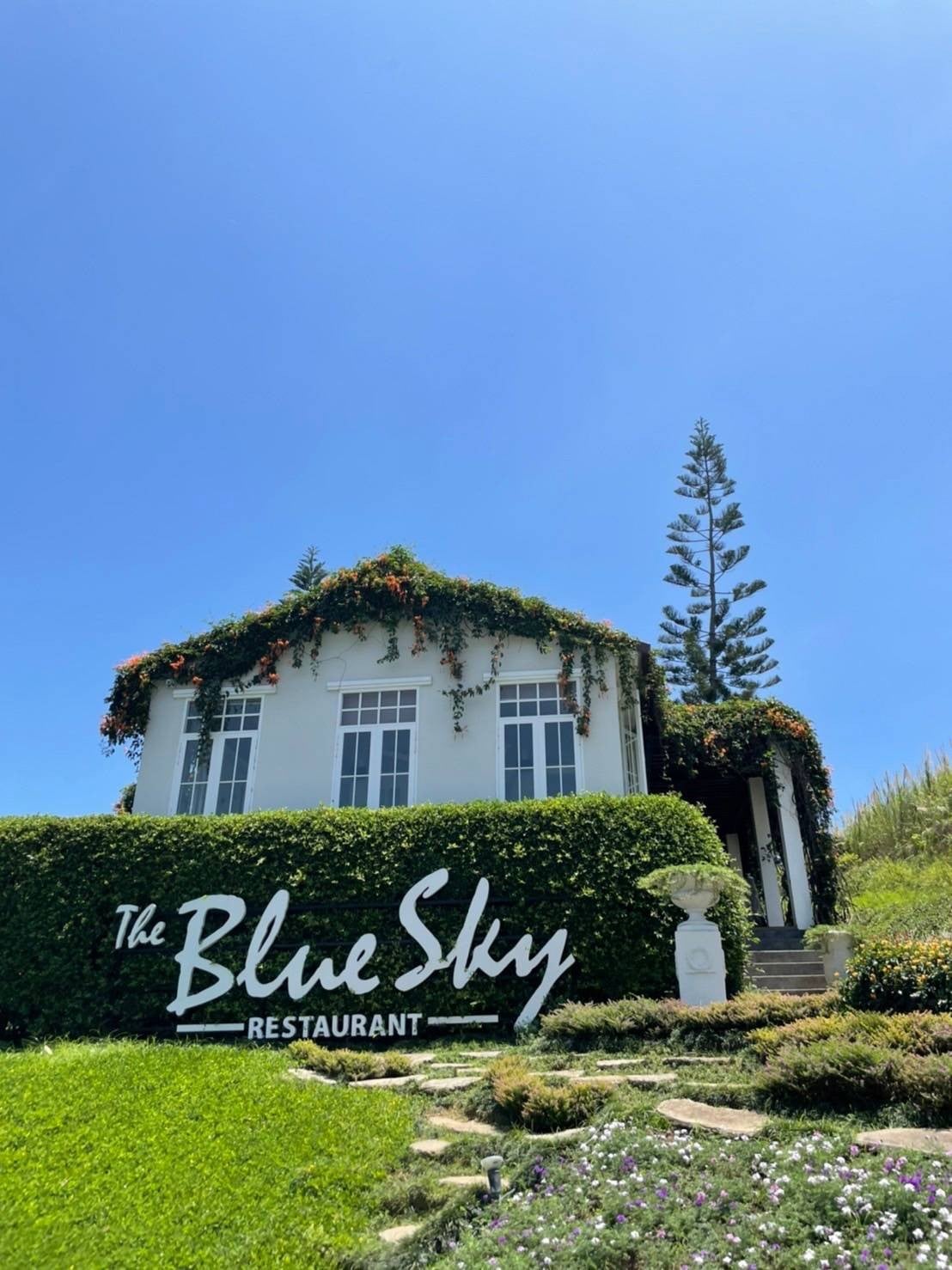 รีวิว The blue sky restaurant