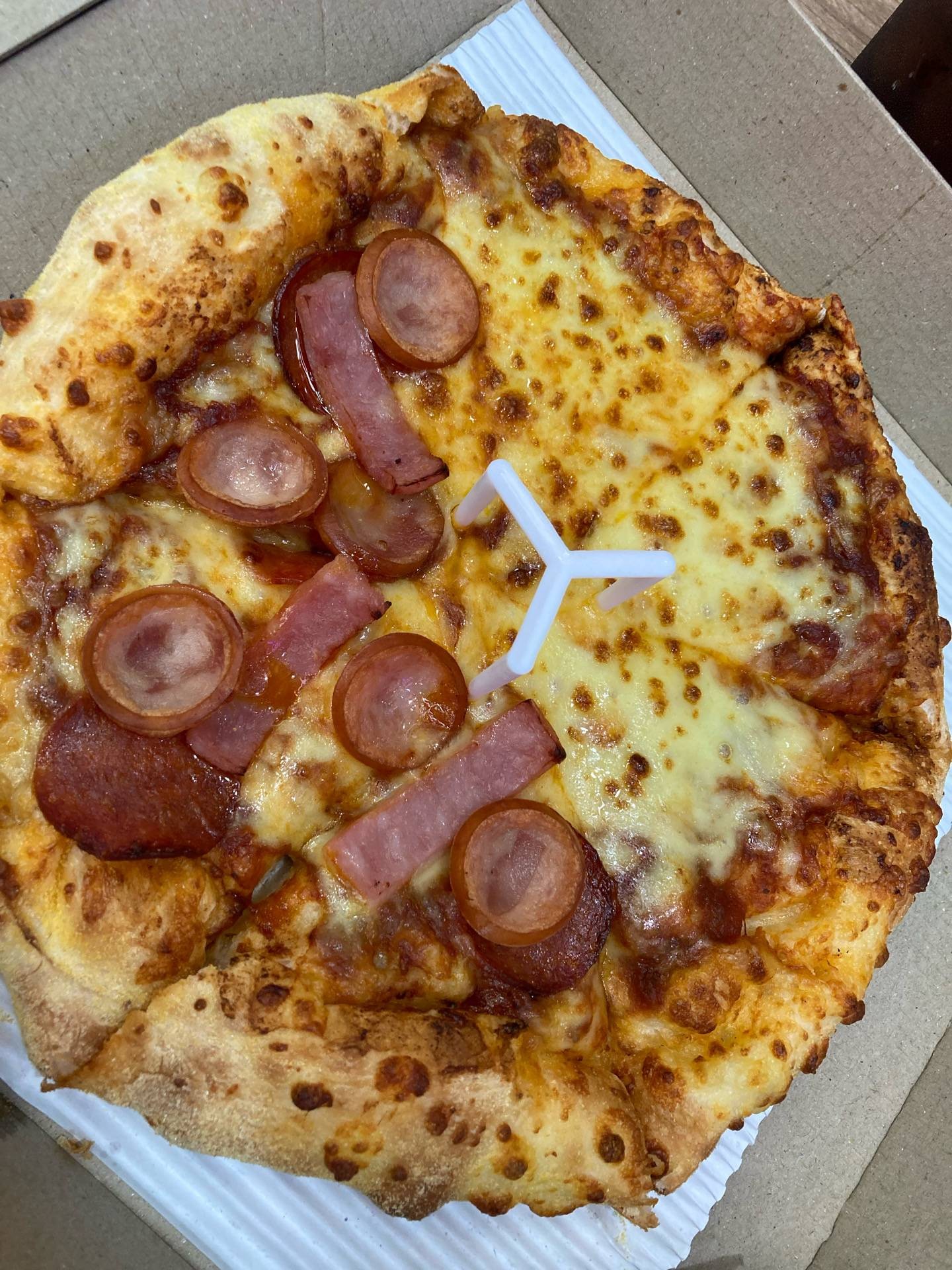 meat lover + extreme cheese ร้าน Domino's Pizza สุขุมวิท 103