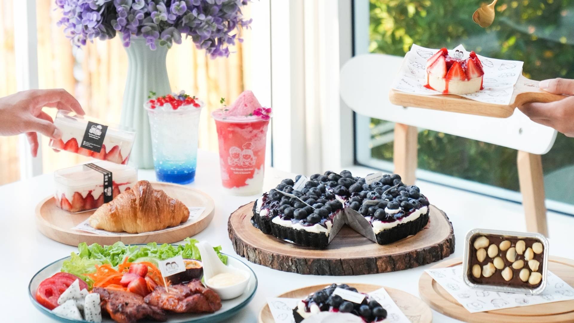 The Bloom Garden Cafe & Dessert สั่งอาหารเดลิเวอรี Wongnai x LINE MAN