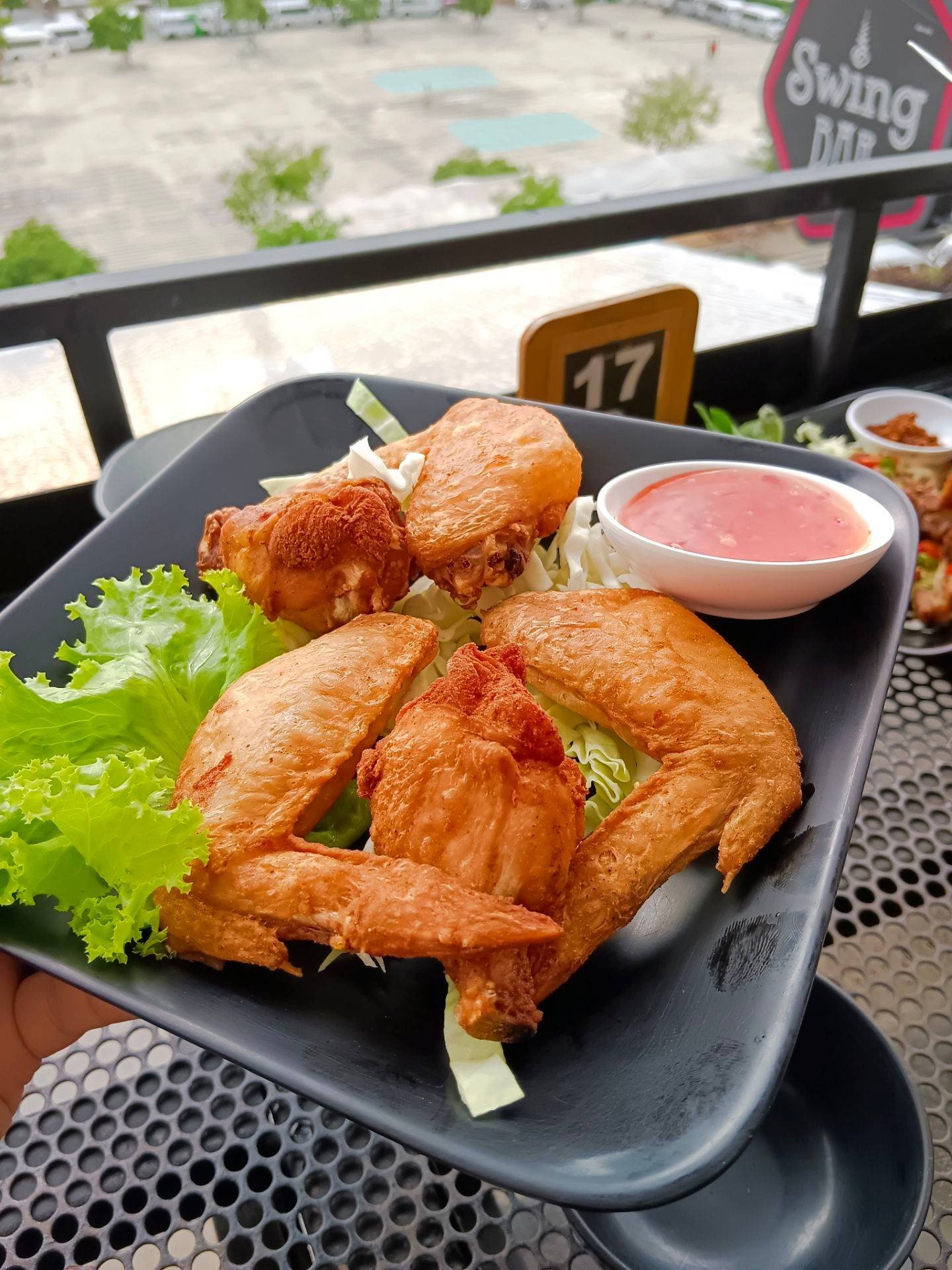 รูป Swing Bar by Ching Cha Wongnai