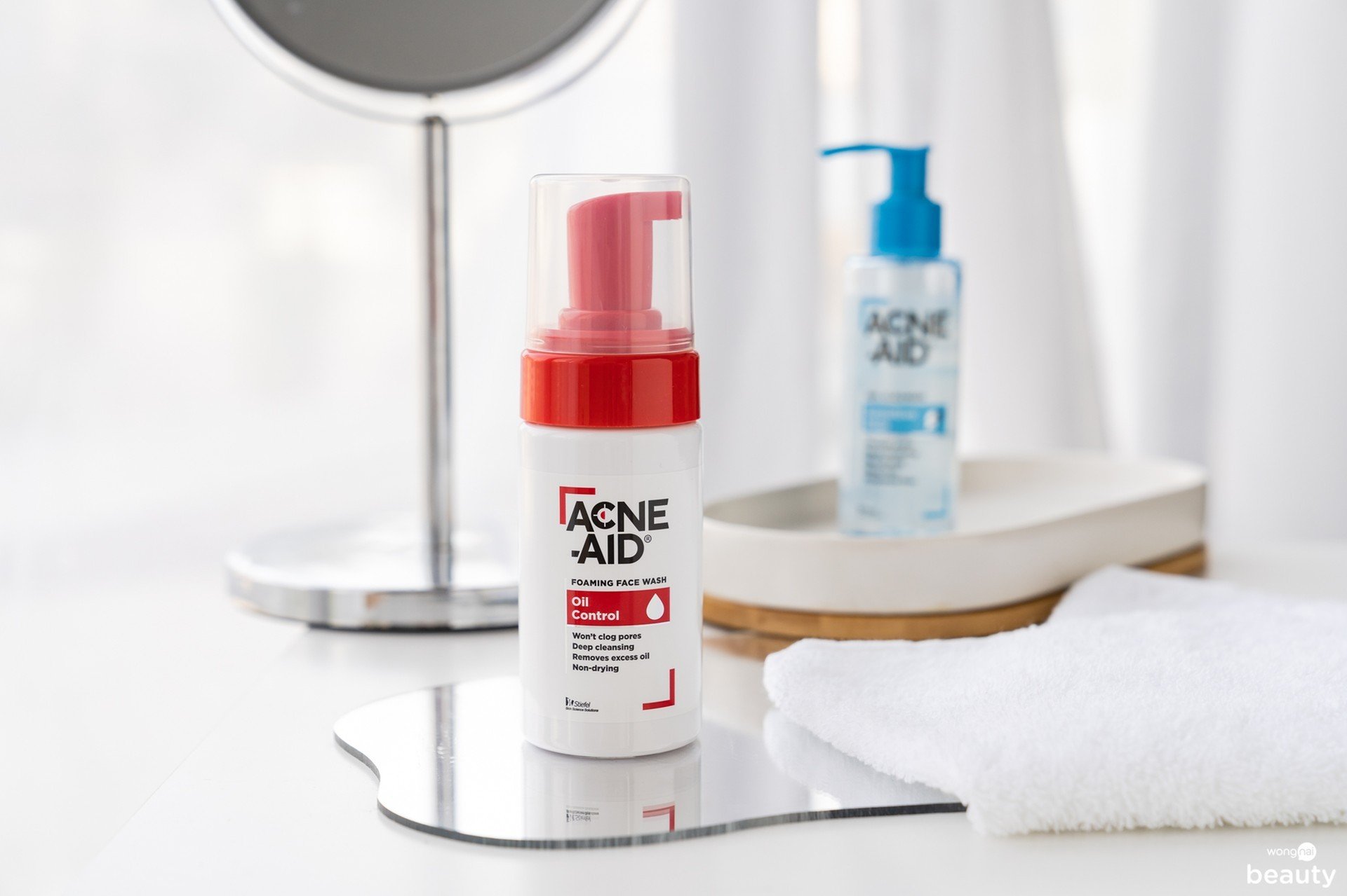 โฟมล้างหน้า Acne Aid