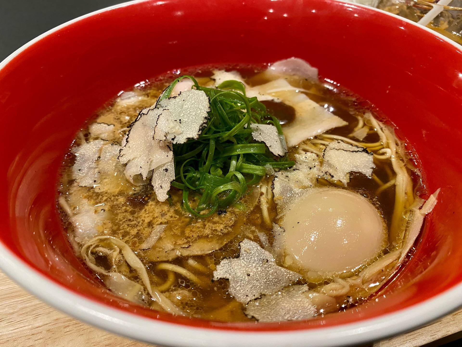 Tsuta Signature Shoyu Soba + Fresh Truffle Slices ร้าน Tsuta Japanese Soba Noodles ซึตะ ราเมง