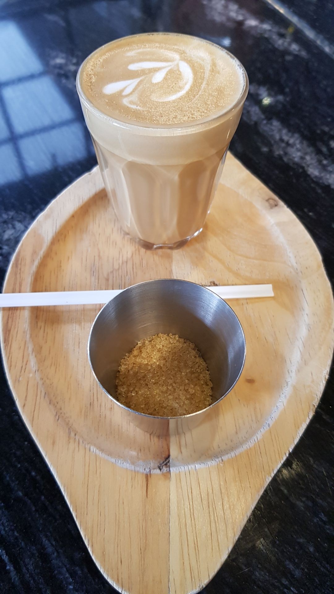 เอสเพรสโซ่โซมัคคิอาโต้ร้อน Hot Espresso Macchiato ร้าน Brown Sugar