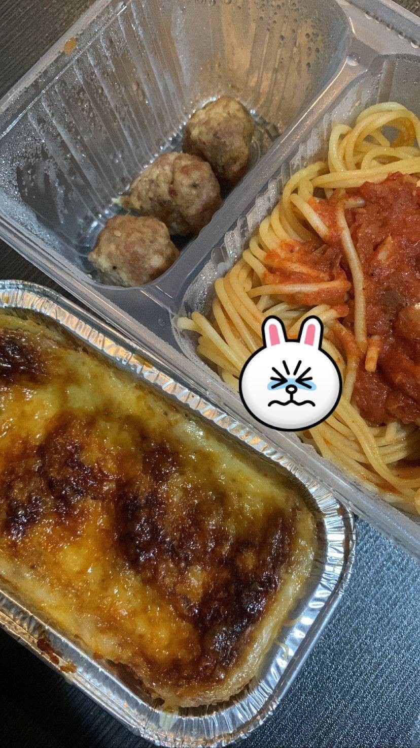 รีวิว Pasta Kitchen สั่ง Grab มาจากสาขาเซ็นทรัลลาดพร้าว ลาซาญ่าเค็มมาก ๆ สปาเกตตี้ไม่ค่อยอร่อย