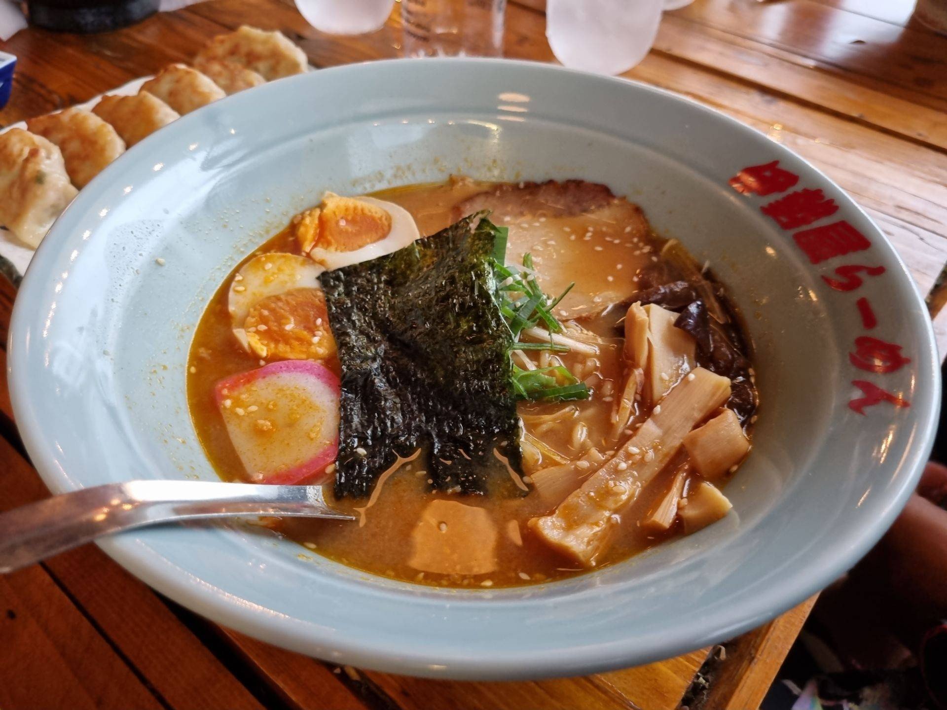 รีวิว Porn Bar & Izakaya - อาหารโอเค บรรยากาศดี