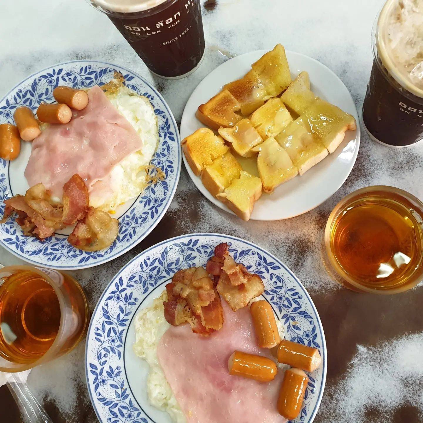 รีวิว On Lok Yun (ออน ล๊อก หยุ่น) - Breakfast or Brunch ในตำนาน