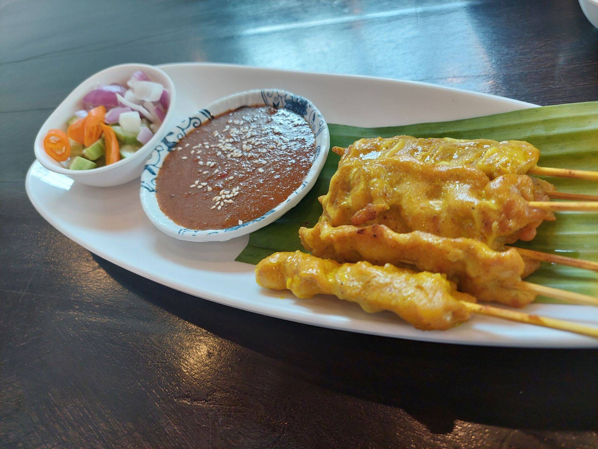 รีวิว รสดีเด็ด MEAT WAREHOUSE ถนนพรานนกพุทธมณฑลสาย4 หมูสะเต๊ะคือดีย์