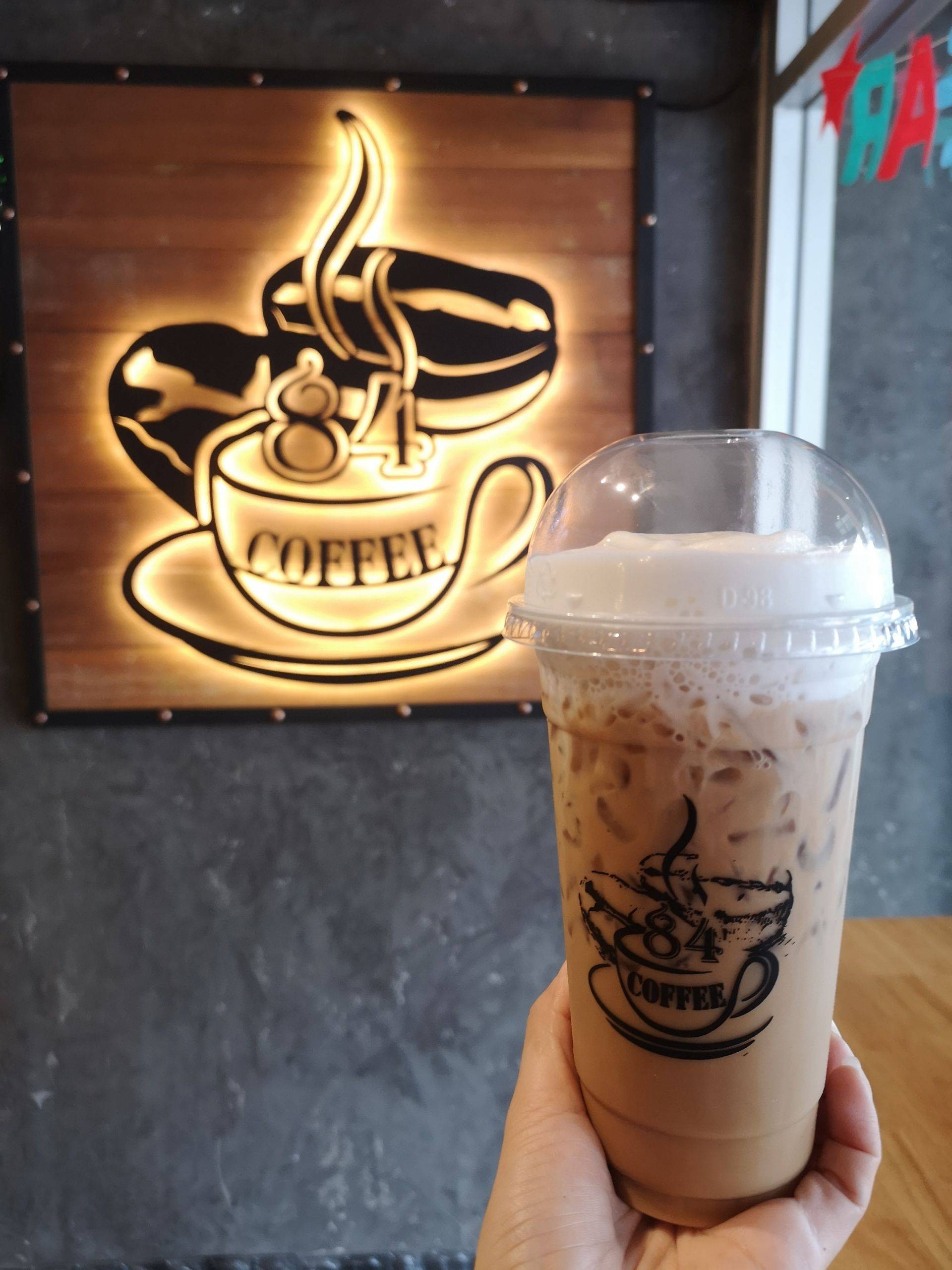 รีวิว 84 coffee ดินแดง - มาแวะดื่มกาแฟสักแก้วในร้านเล็กๆนั่งสบาย