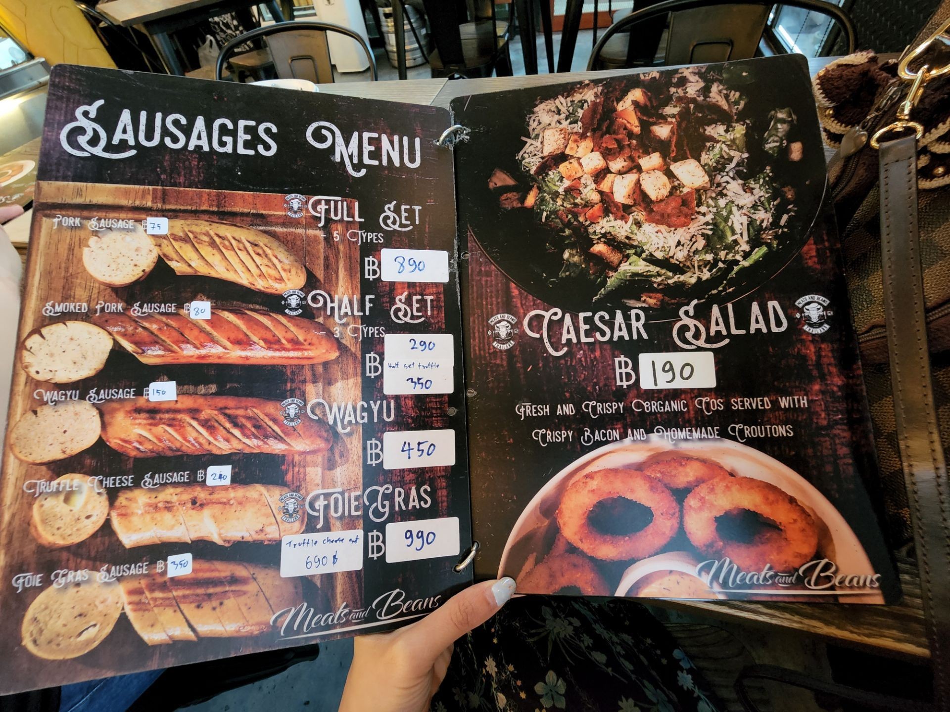 รูป Meats And Beans มีทส์ แอนด์ บีนส์