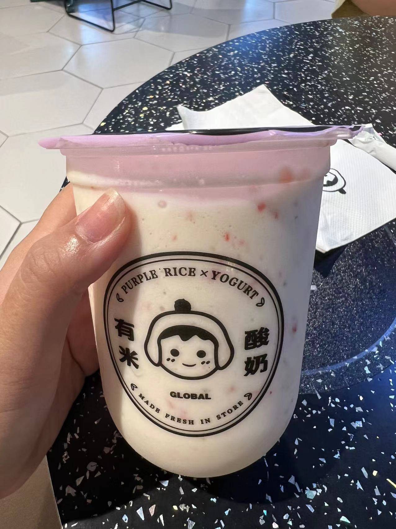 รีวิว Yomie's Rice X Yogurt เซ็นทรัลพลาซา ลาดพร้าว Strawberry