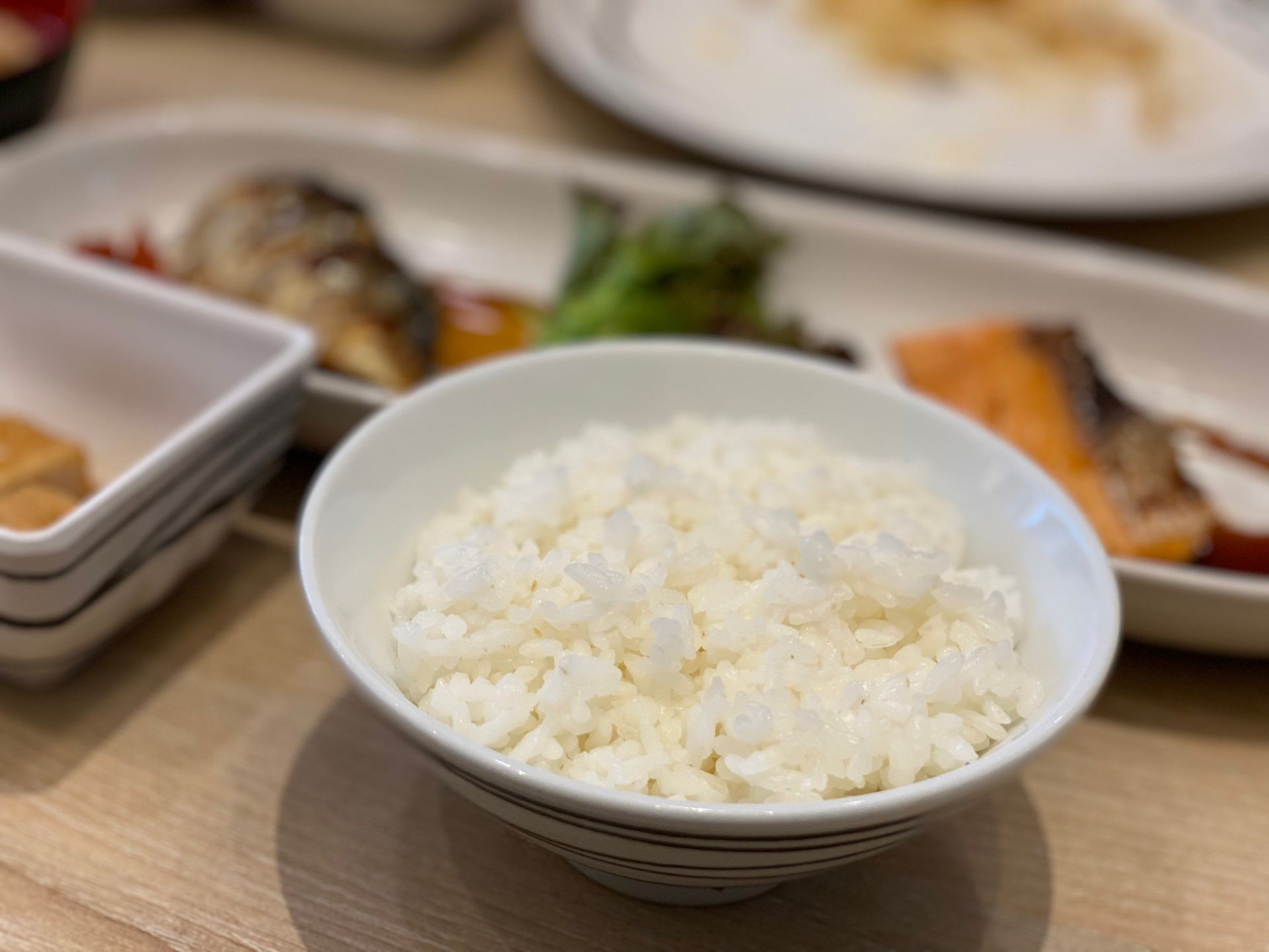 รีวิว Fuji Japanese Restaurant มาร์เก็ต เพลส กรุงเทพกรีฑา สาขานี้พนักงานบริการได้ดีเยี่ยมเลย