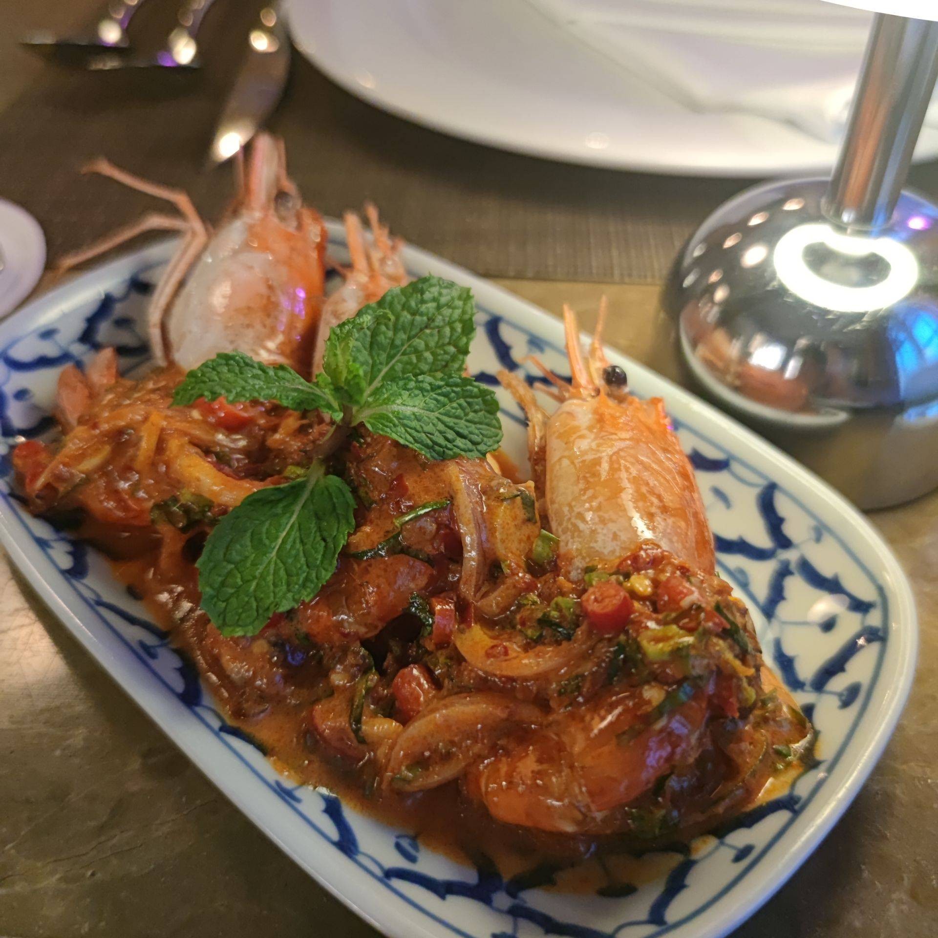 รีวิว Ross Kitchen at Akara Bangkok อนุสาวรีย์ชัยสมรภูมิ รางน้ำ ซื้อ