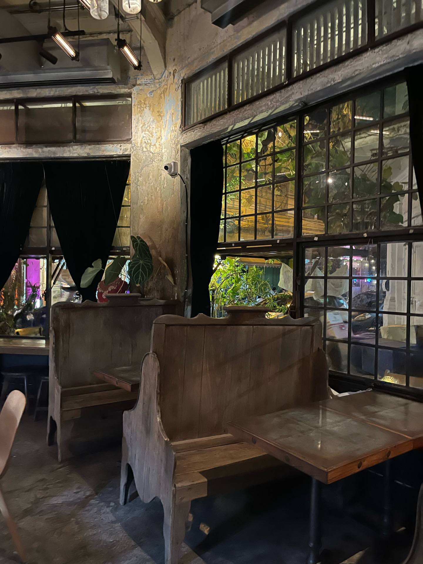 รูป Wallflowers Cafe Wongnai