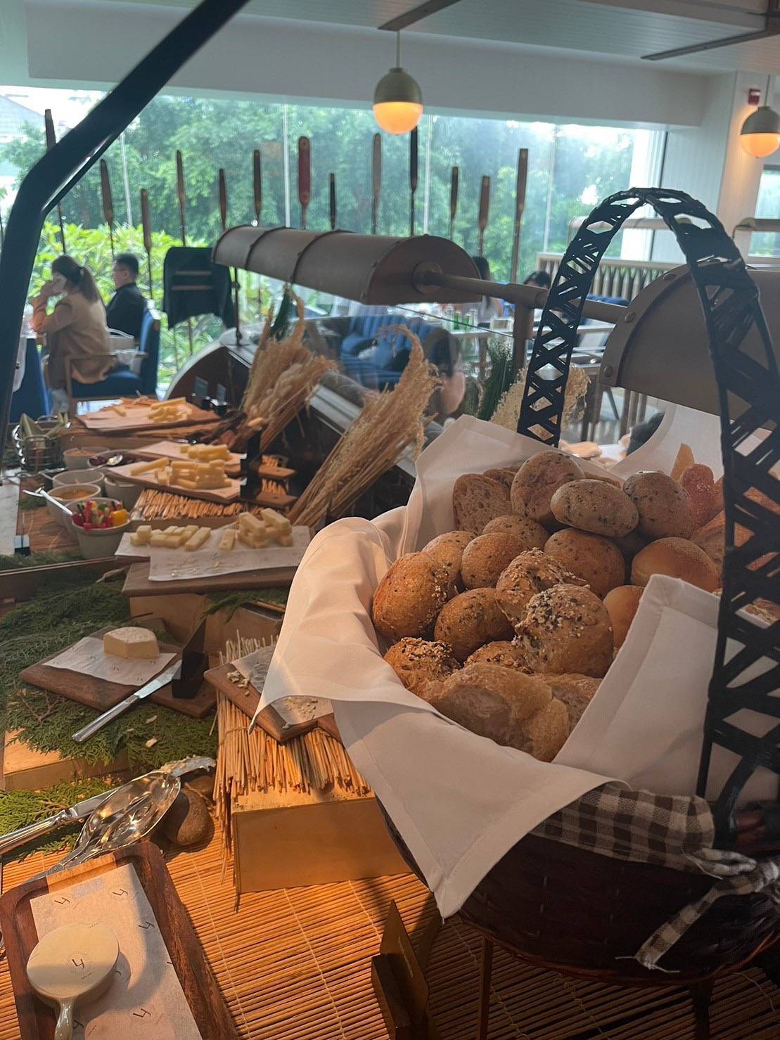 รูป Lord Jim's Restaurant โรงแรมโอเรียนเต็ล Wongnai