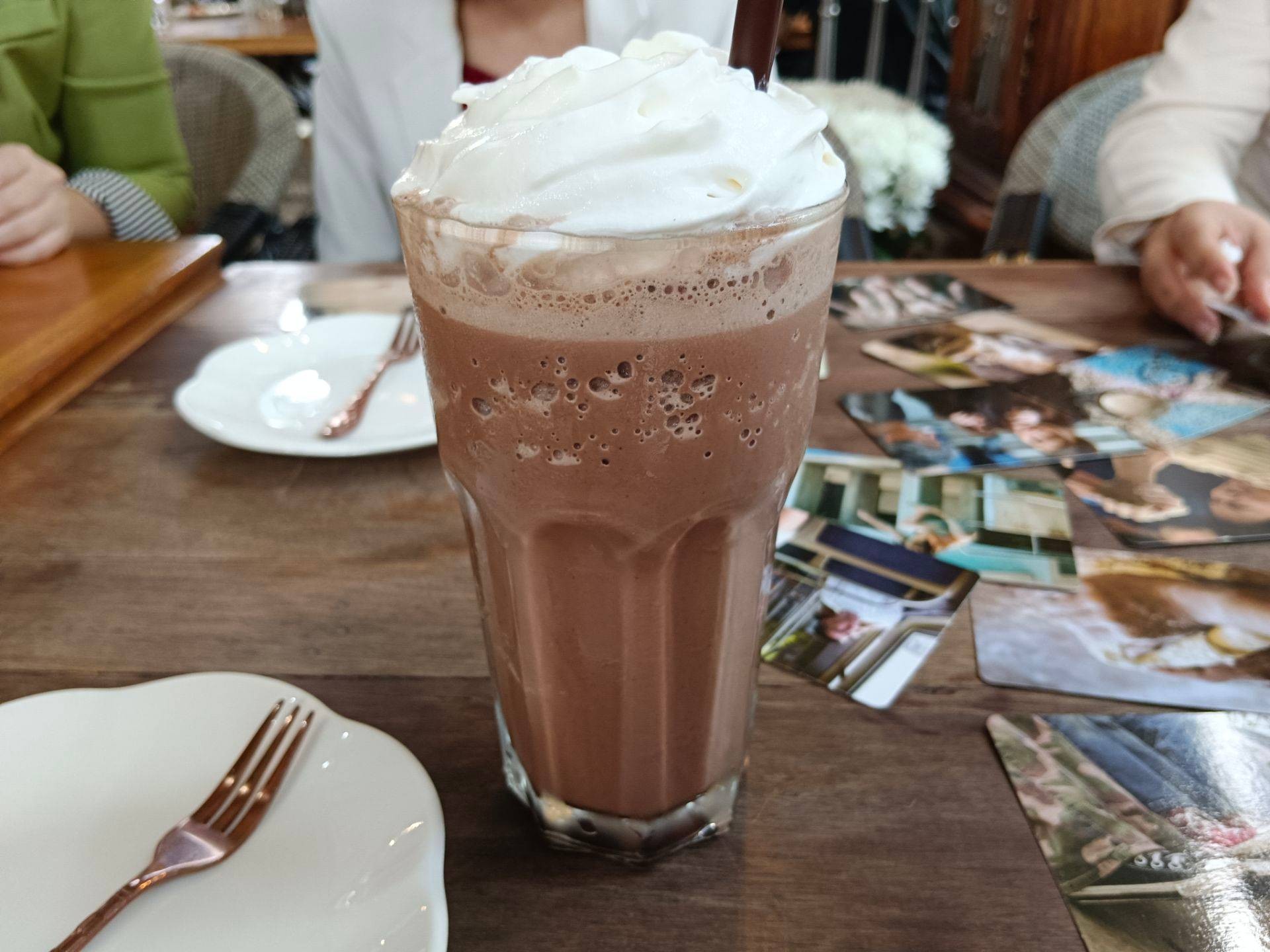 รีวิว B-story Cafe' - ร้านคาเฟ่ที่มีสถานที่กว้างขวาง ตกแต่งได้สวย อาหาร ...