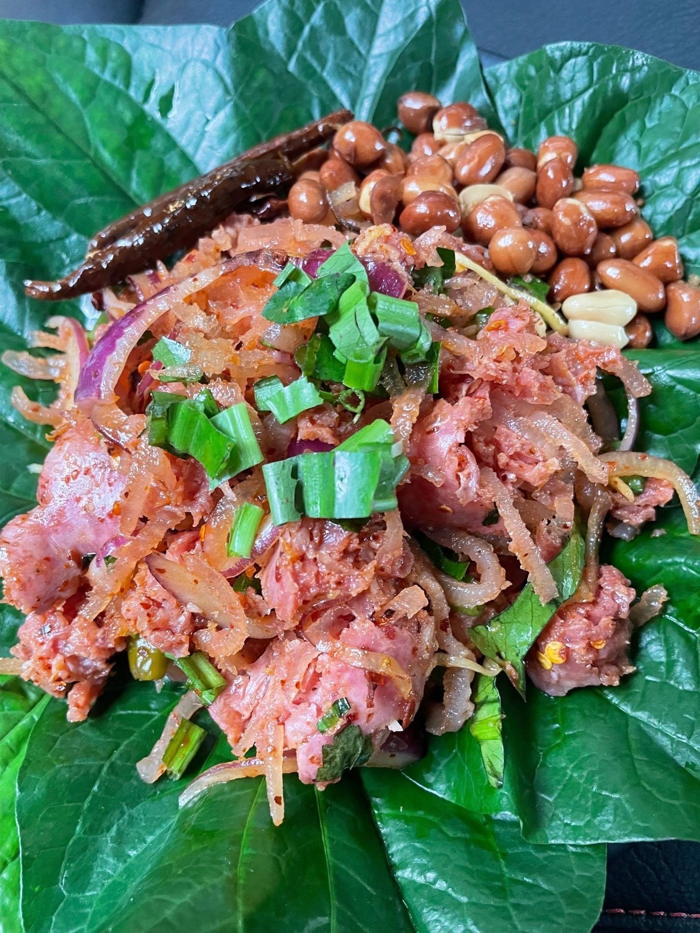 ร้าน ยำแหนม สูตรดั้งเดิม (เสาชิงช้า) หน้า 7-11 | รีวิวร้านอาหาร